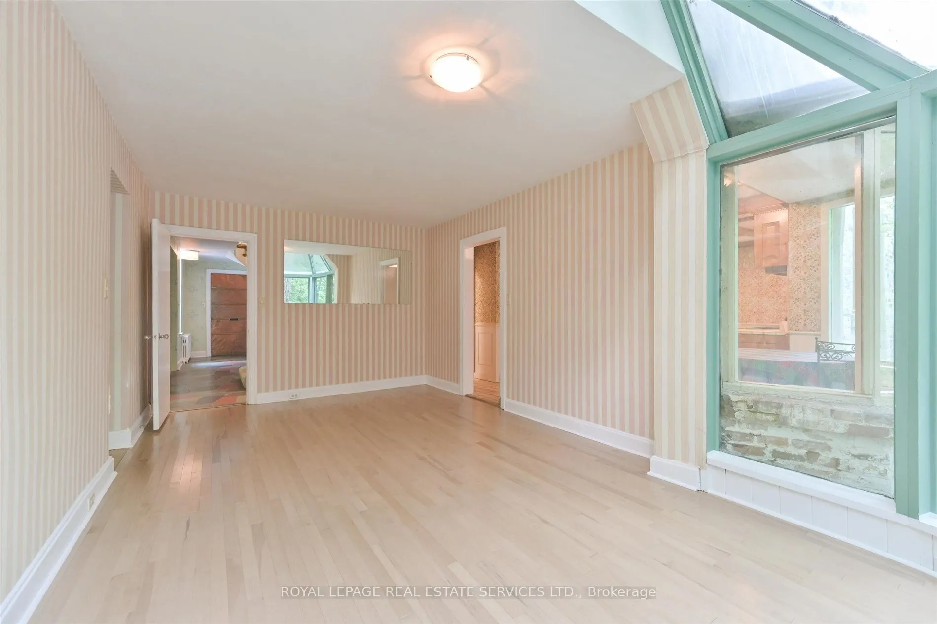 9 Edenbridge Drive