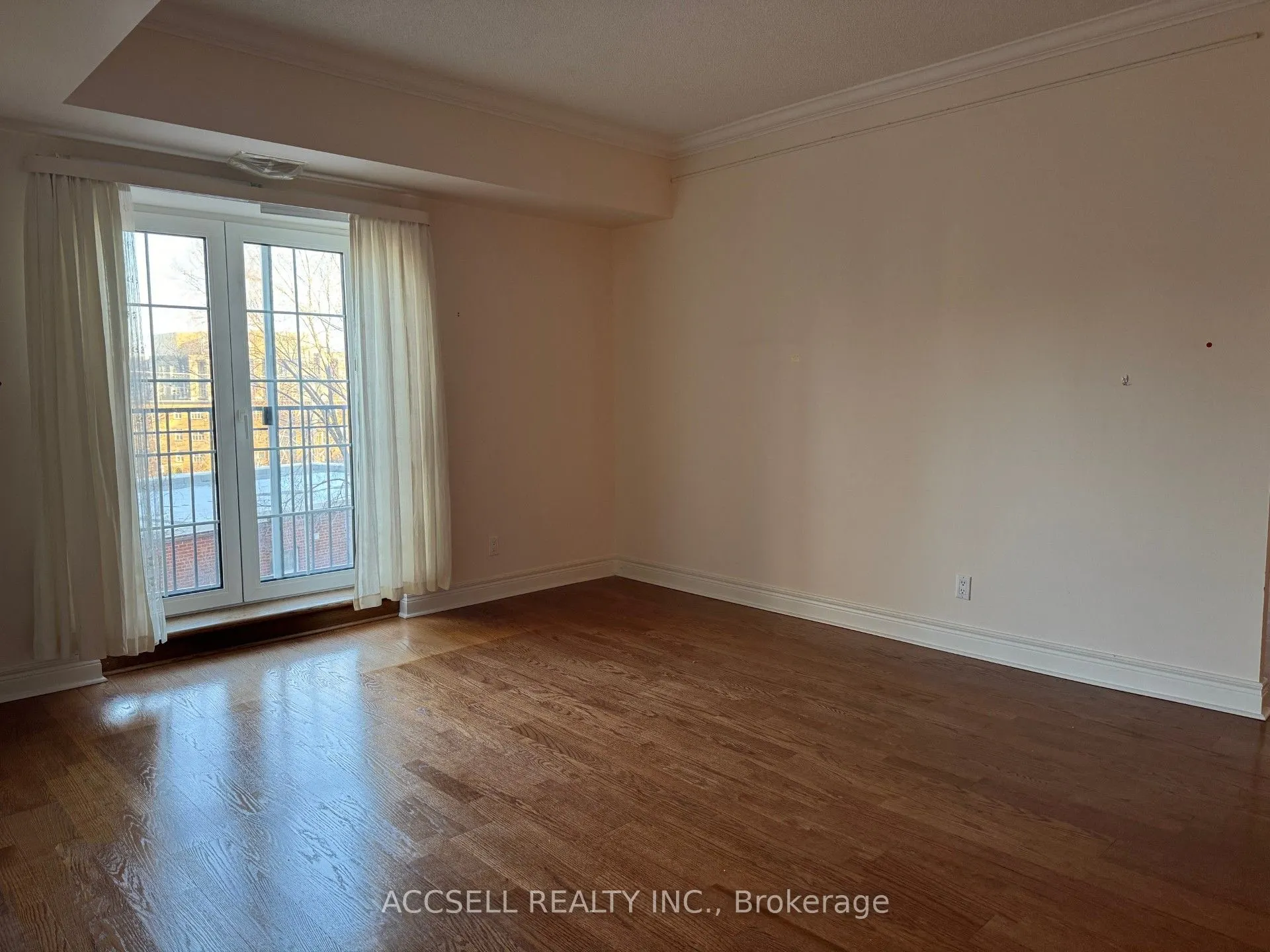 30 Anglesey Boulevard, #304