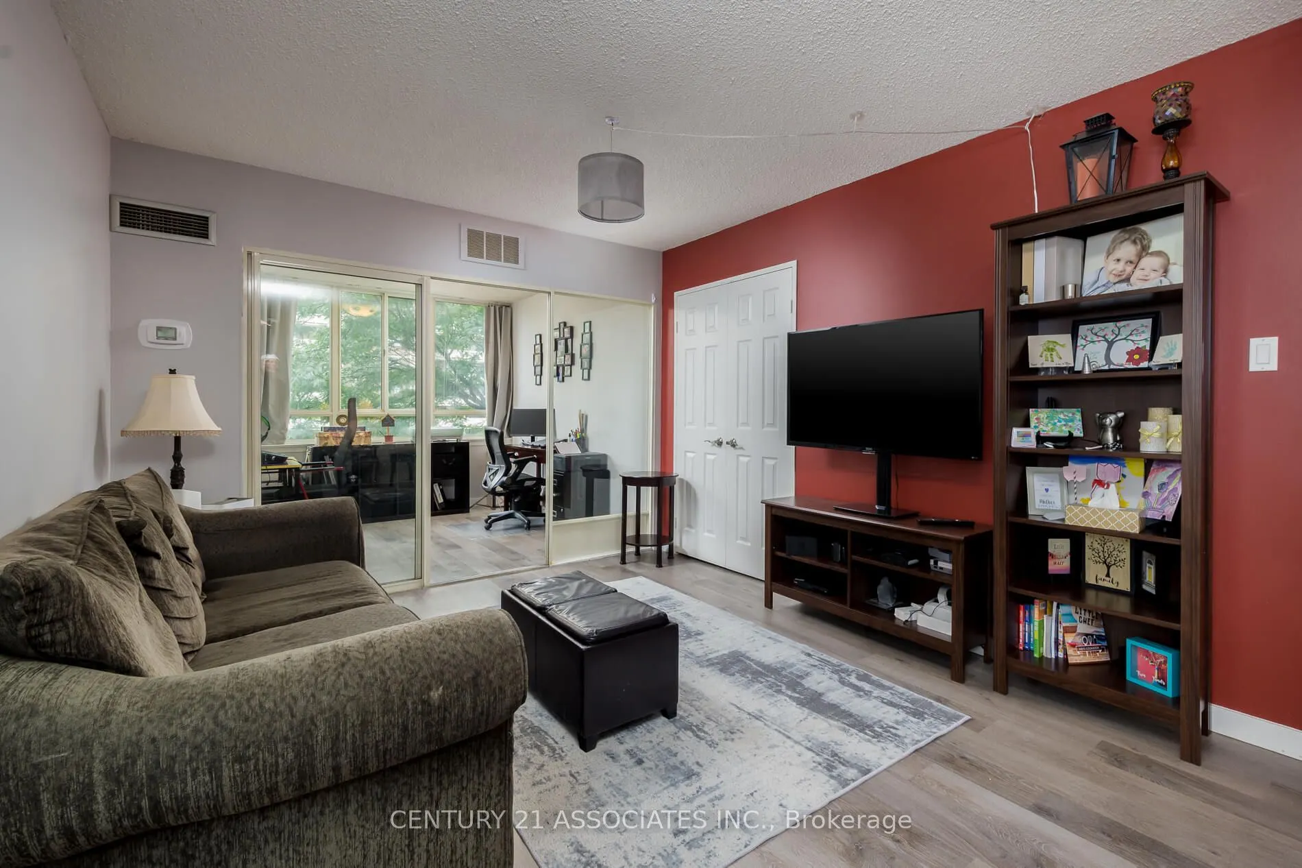 5 Lisa Street, #402