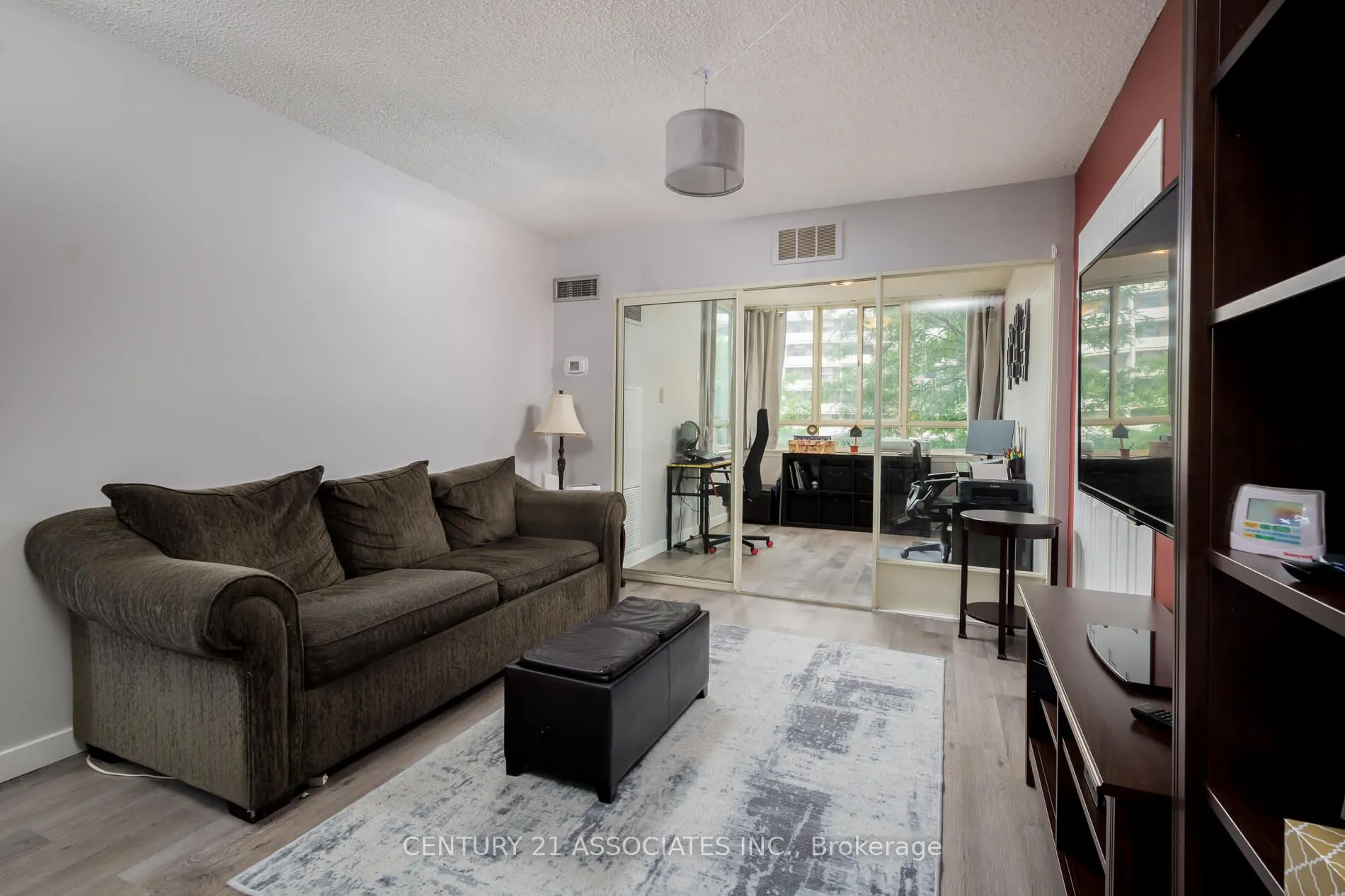 5 Lisa Street, #402