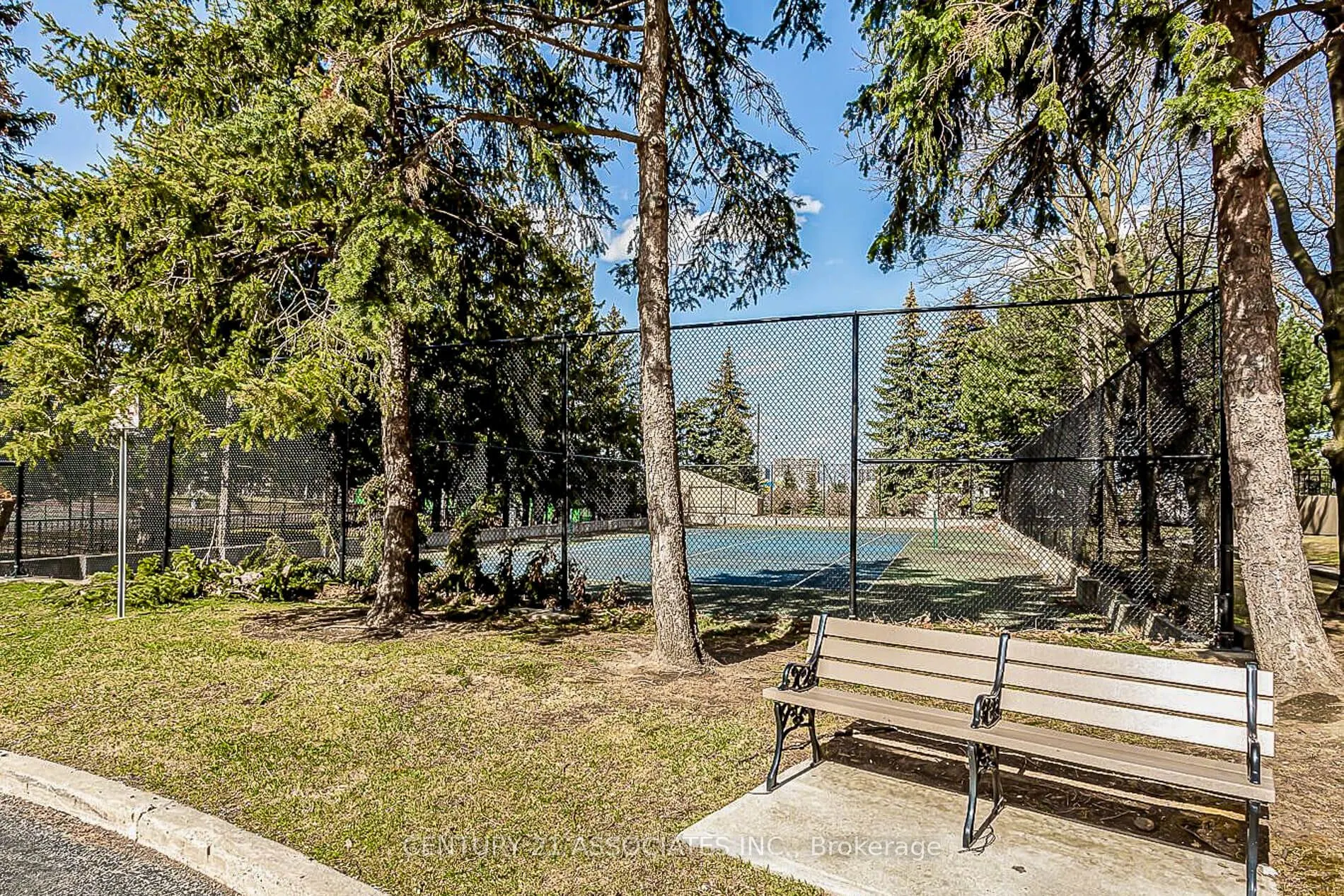 5 Lisa Street, #402