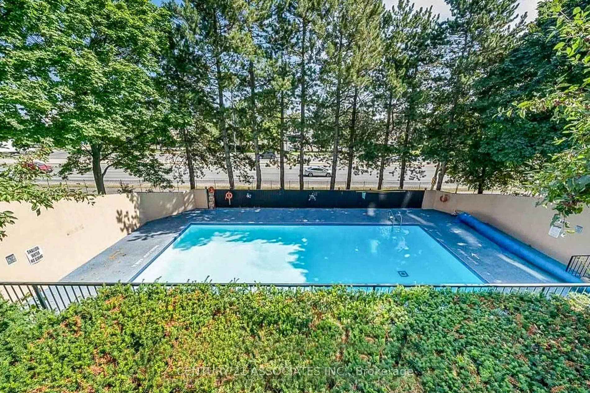 5 Lisa Street, #402