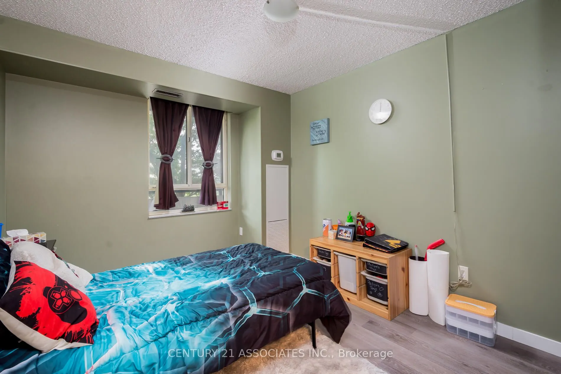5 Lisa Street, #402