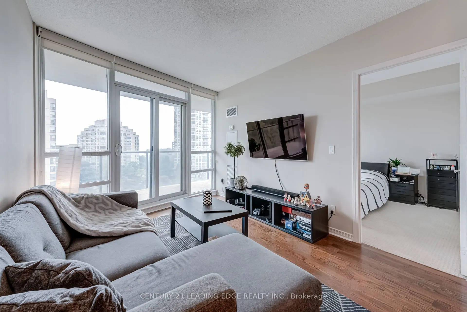 2240 Lake Shore Boulevard W, #601