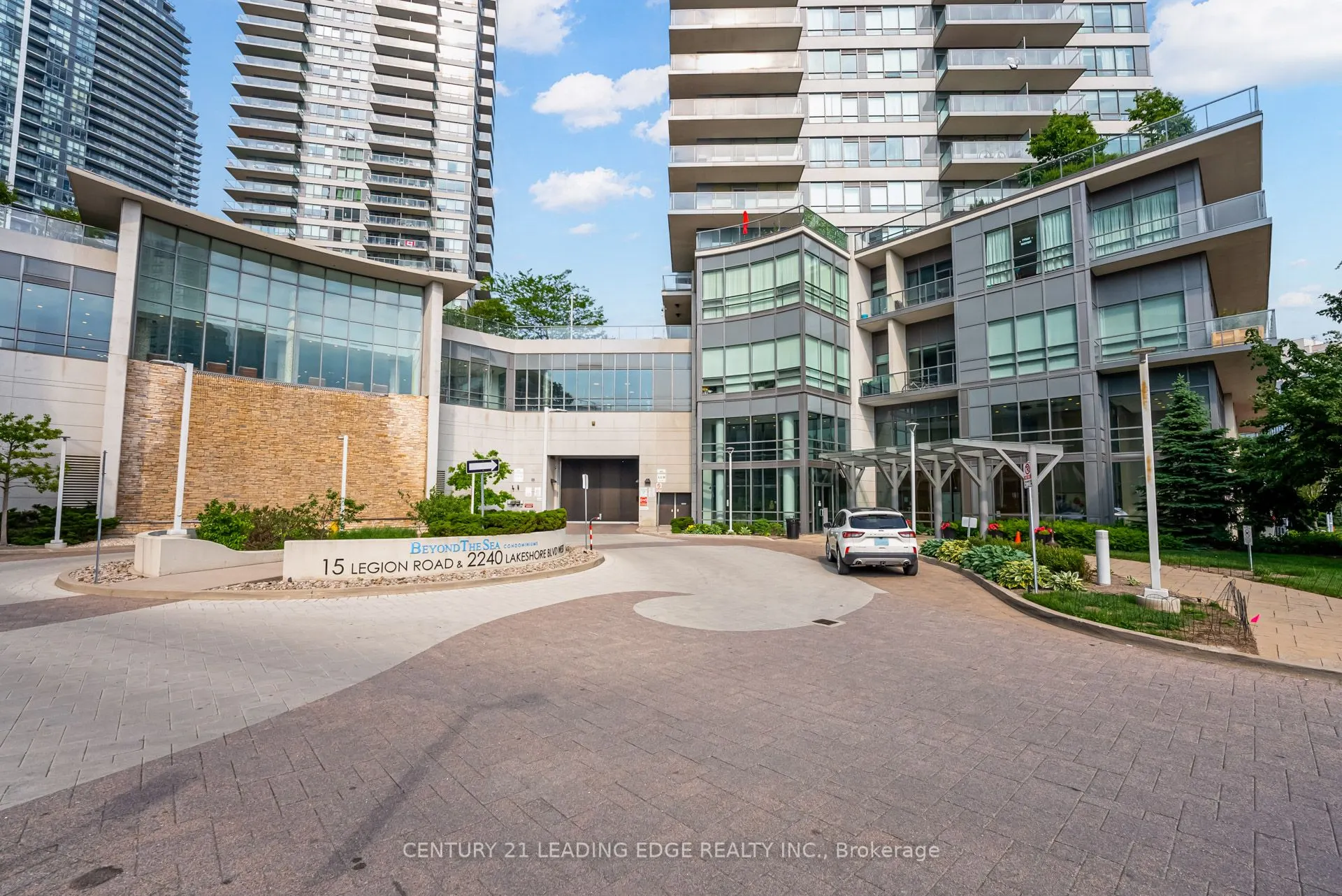 2240 Lake Shore Boulevard W, #601