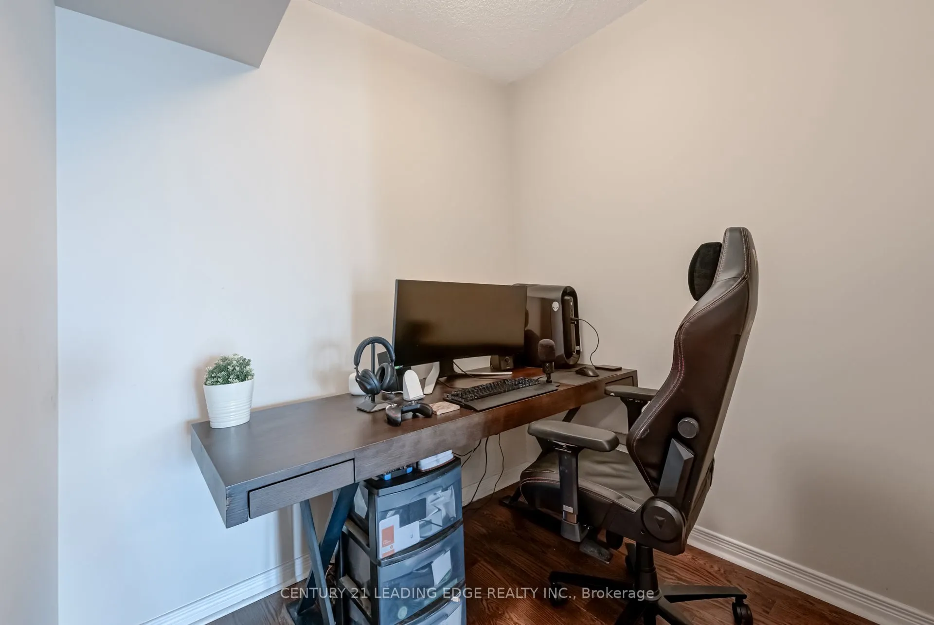 2240 Lake Shore Boulevard W, #601