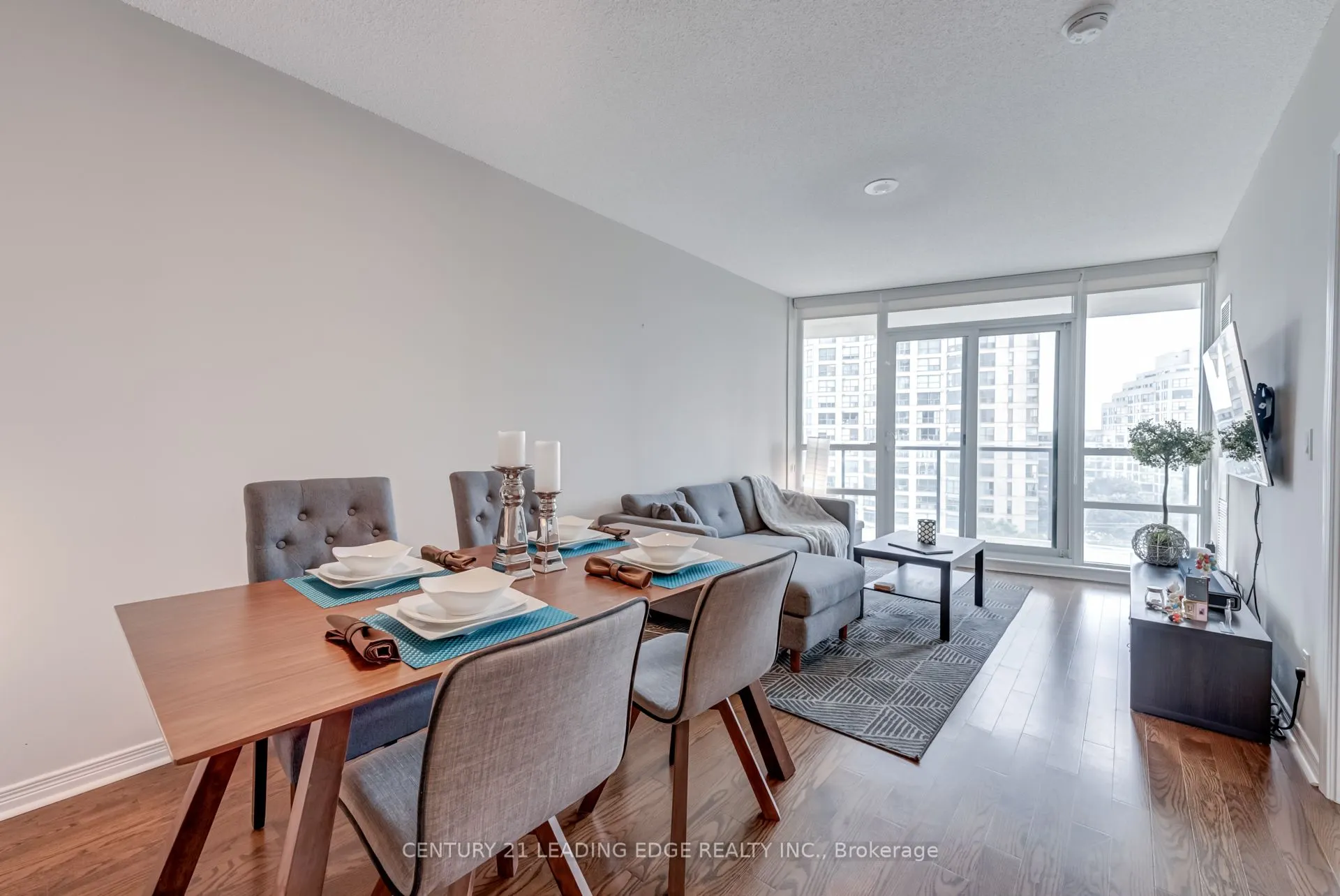 2240 Lake Shore Boulevard W, #601