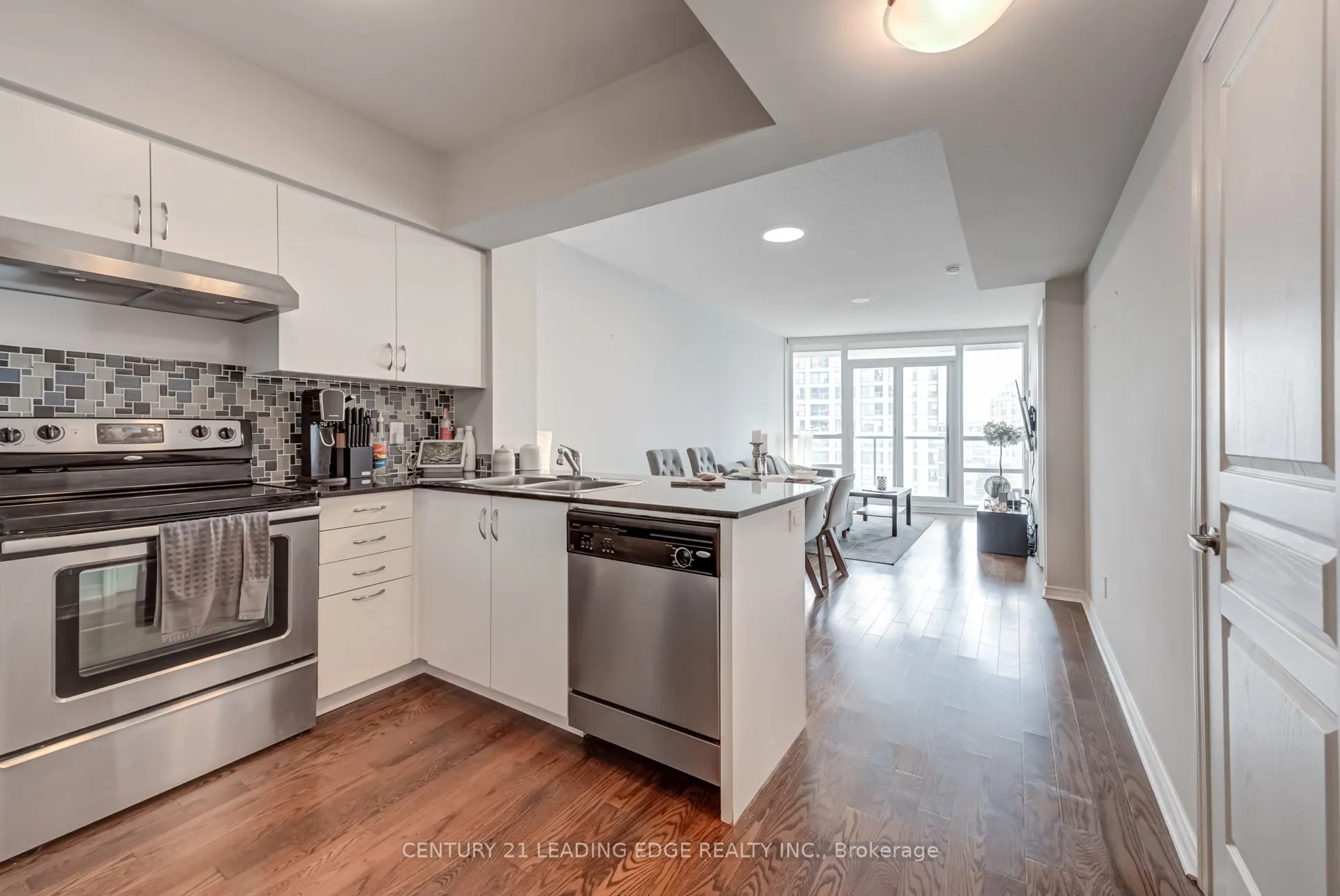 2240 Lake Shore Boulevard W, #601