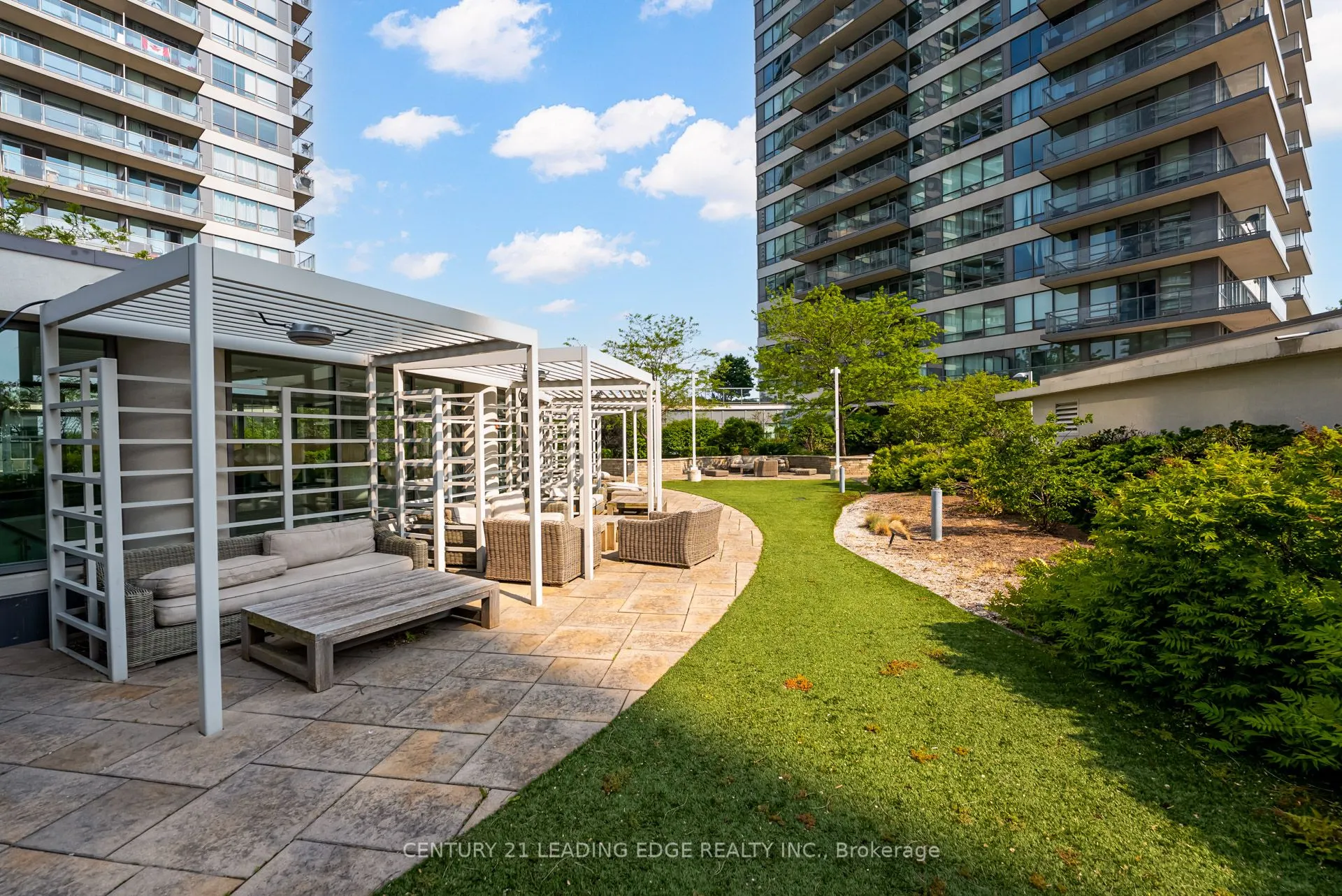 2240 Lake Shore Boulevard W, #601