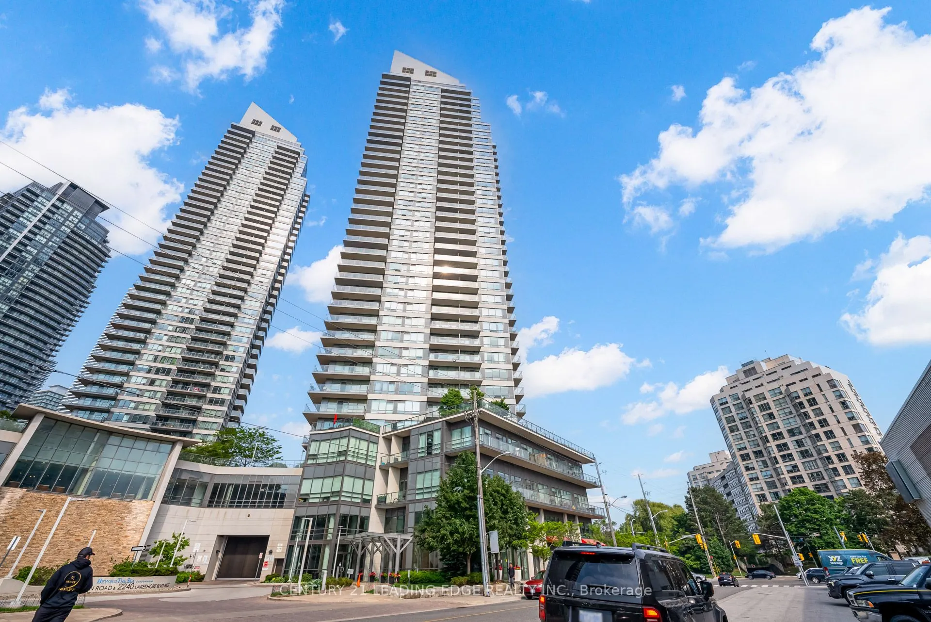 2240 Lake Shore Boulevard W, #601