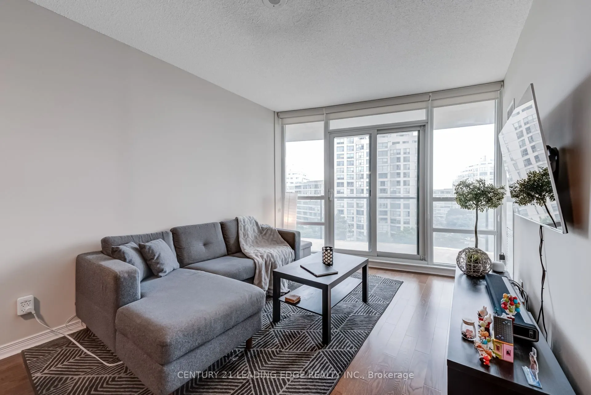 2240 Lake Shore Boulevard W, #601