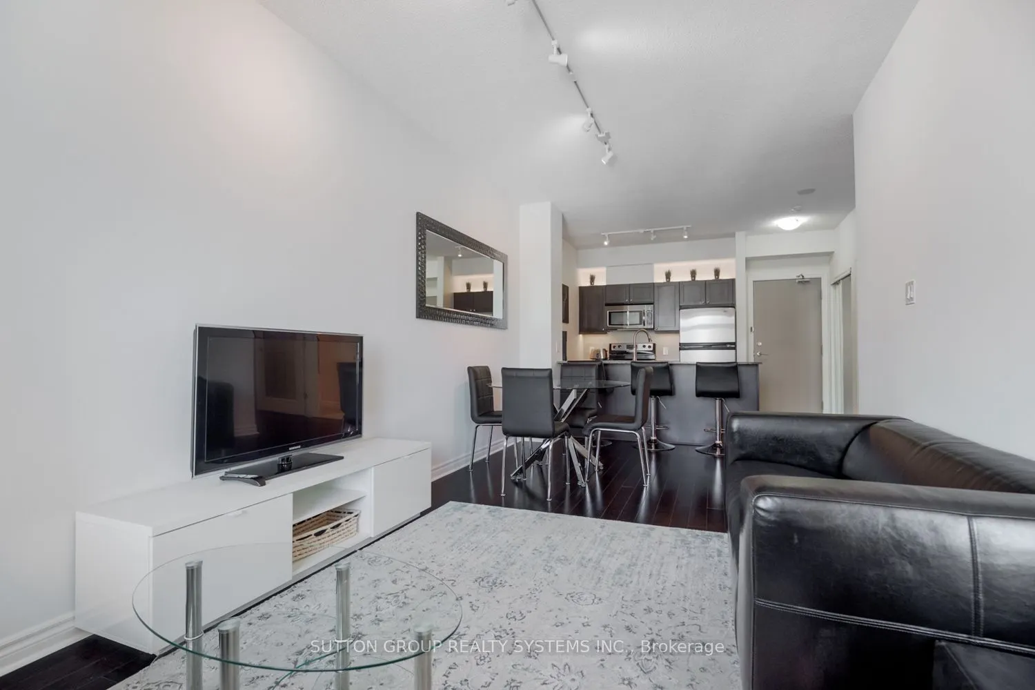 3525 Kariya Drive, #1107