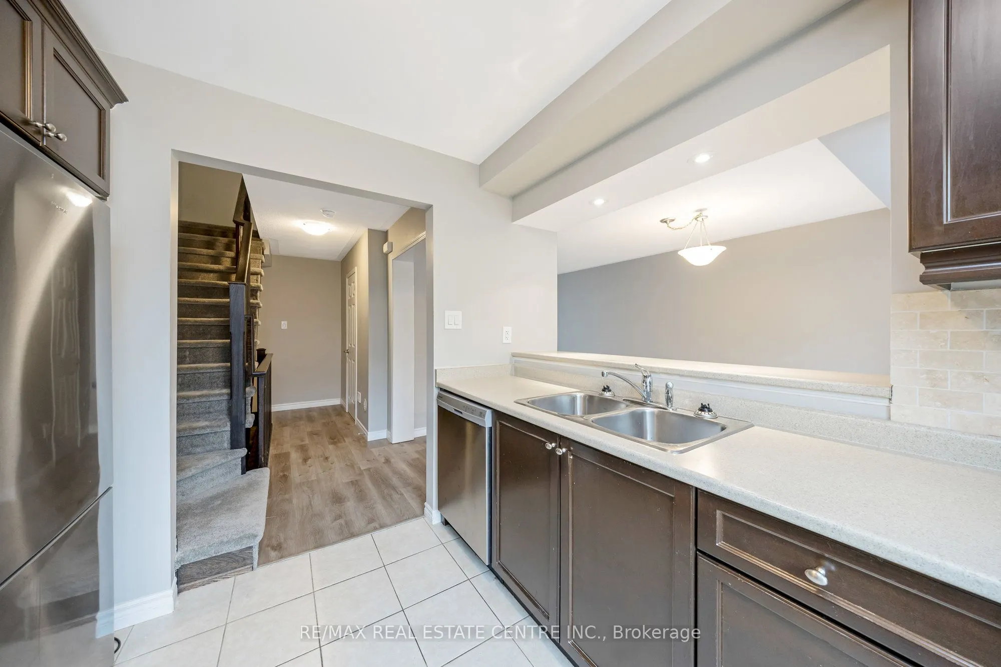 761 Challinor Terrace