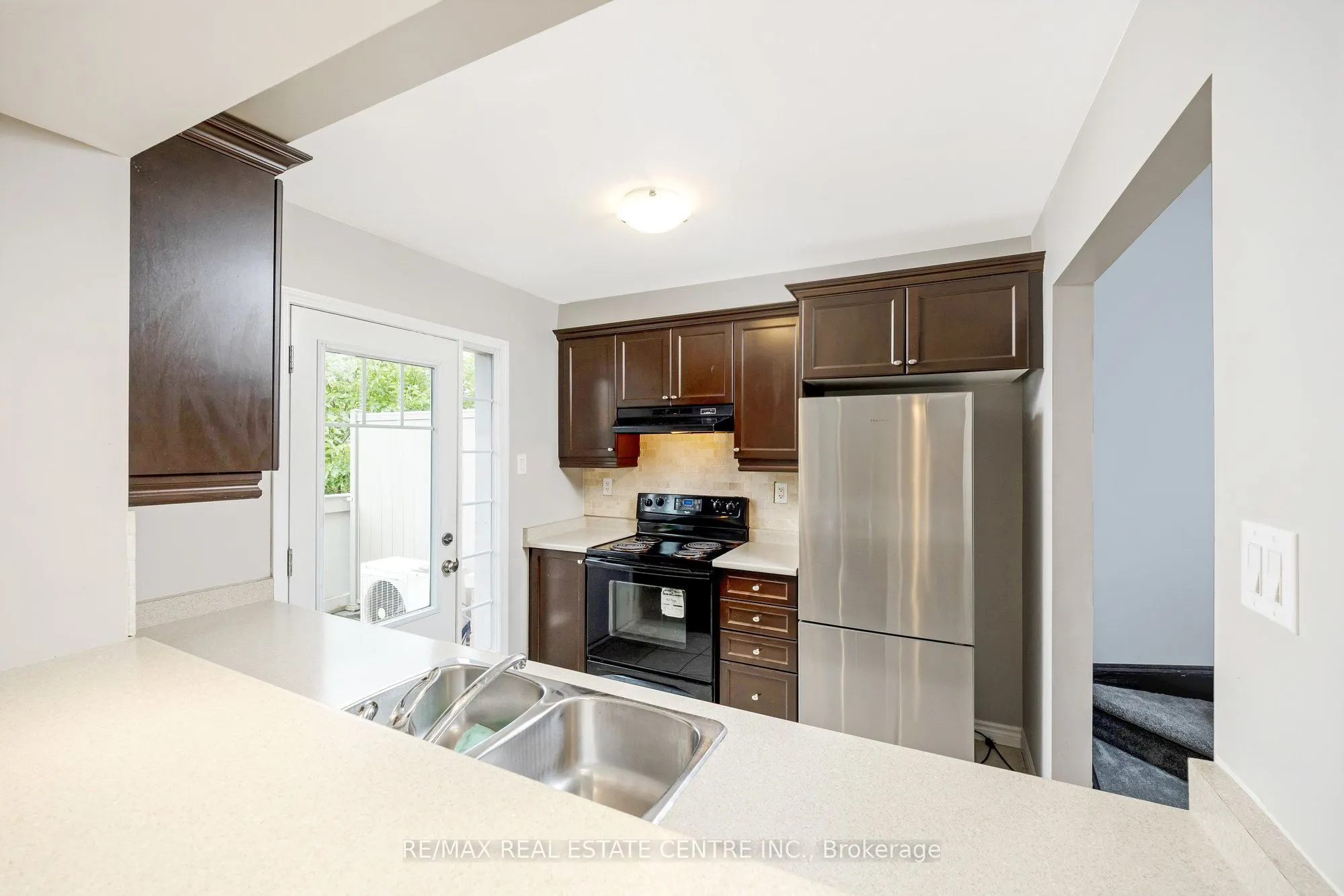 761 Challinor Terrace