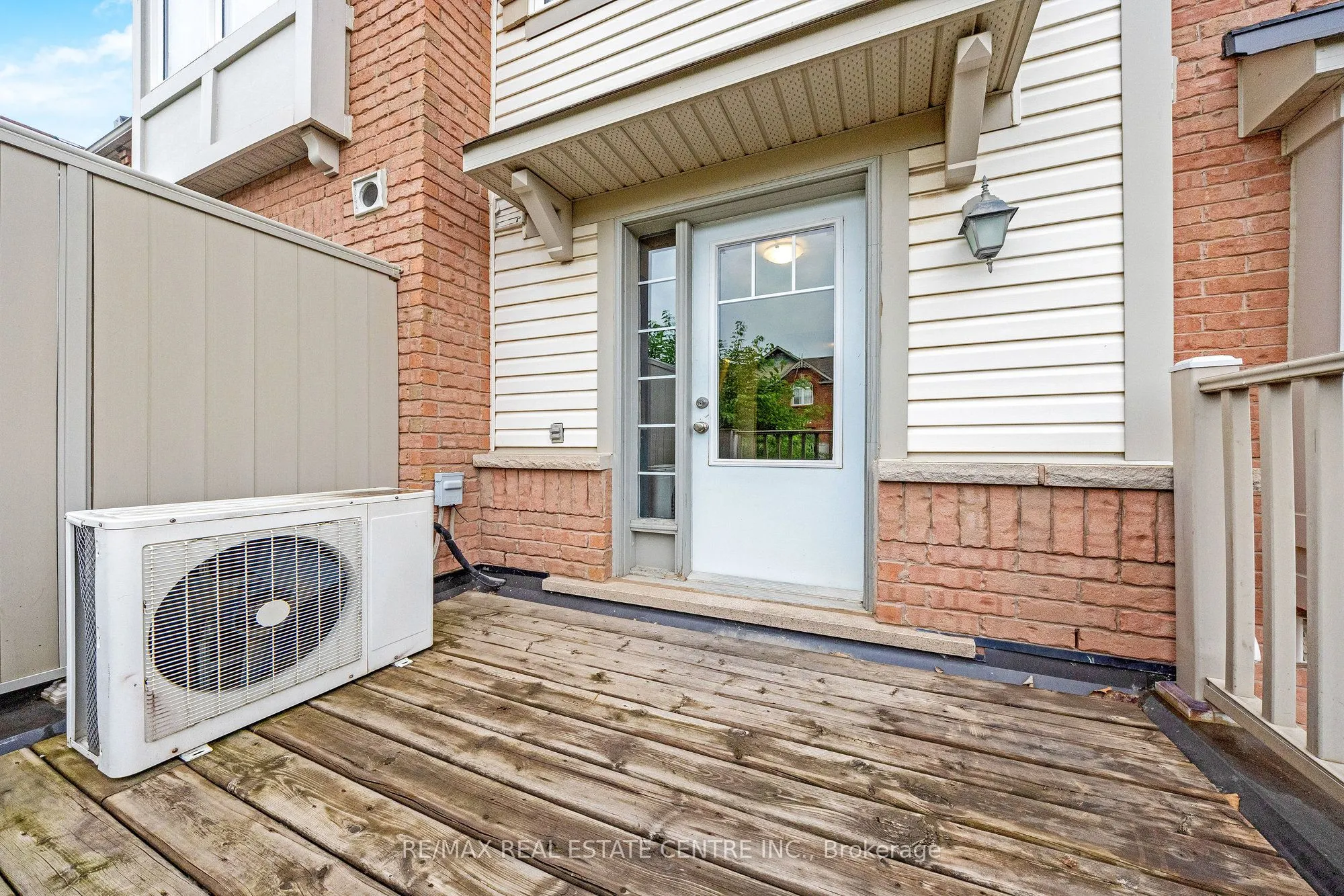 761 Challinor Terrace