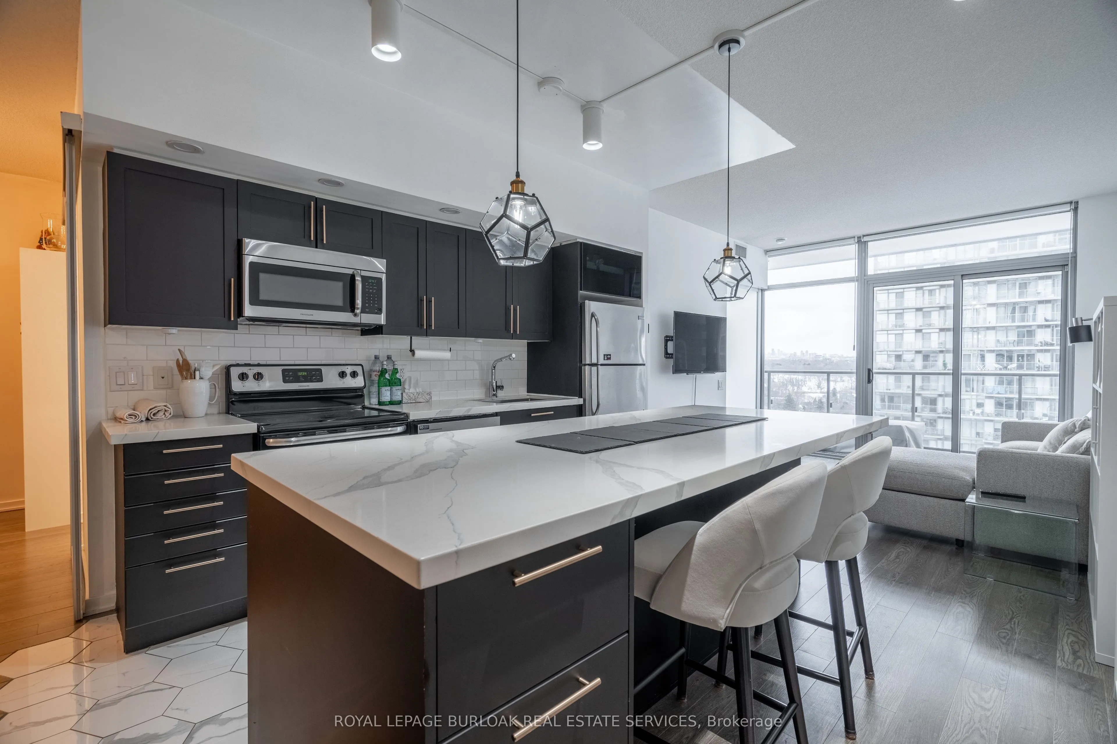 105 The Queensway, #1514