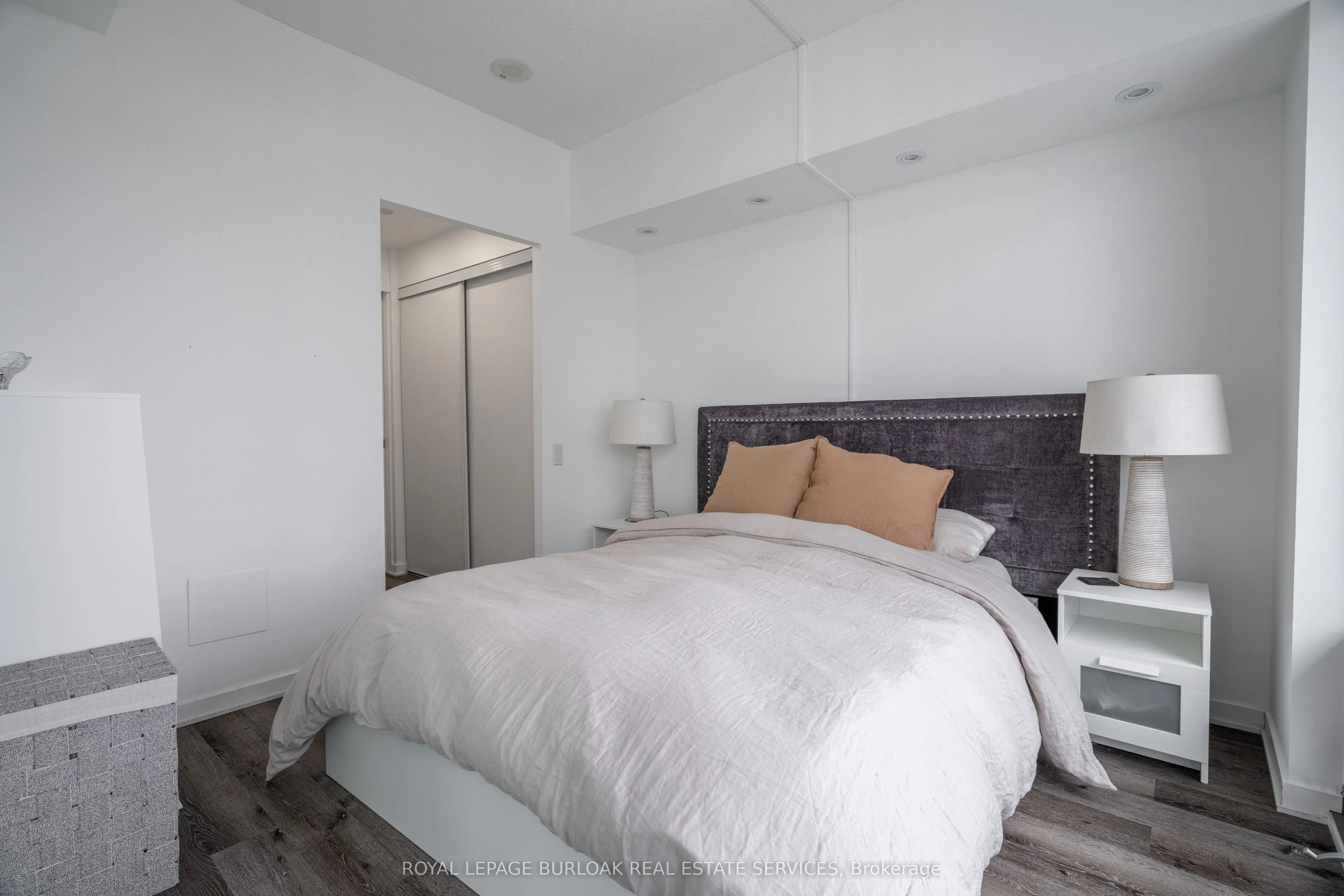 105 The Queensway, #1514