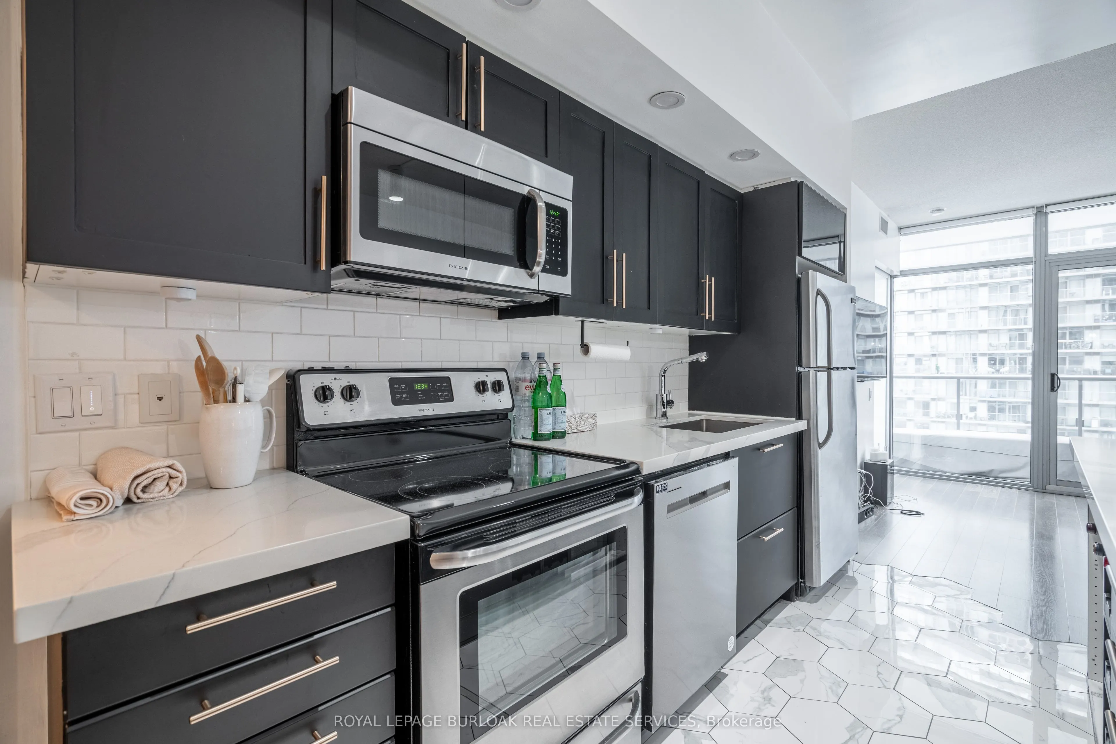 105 The Queensway, #1514