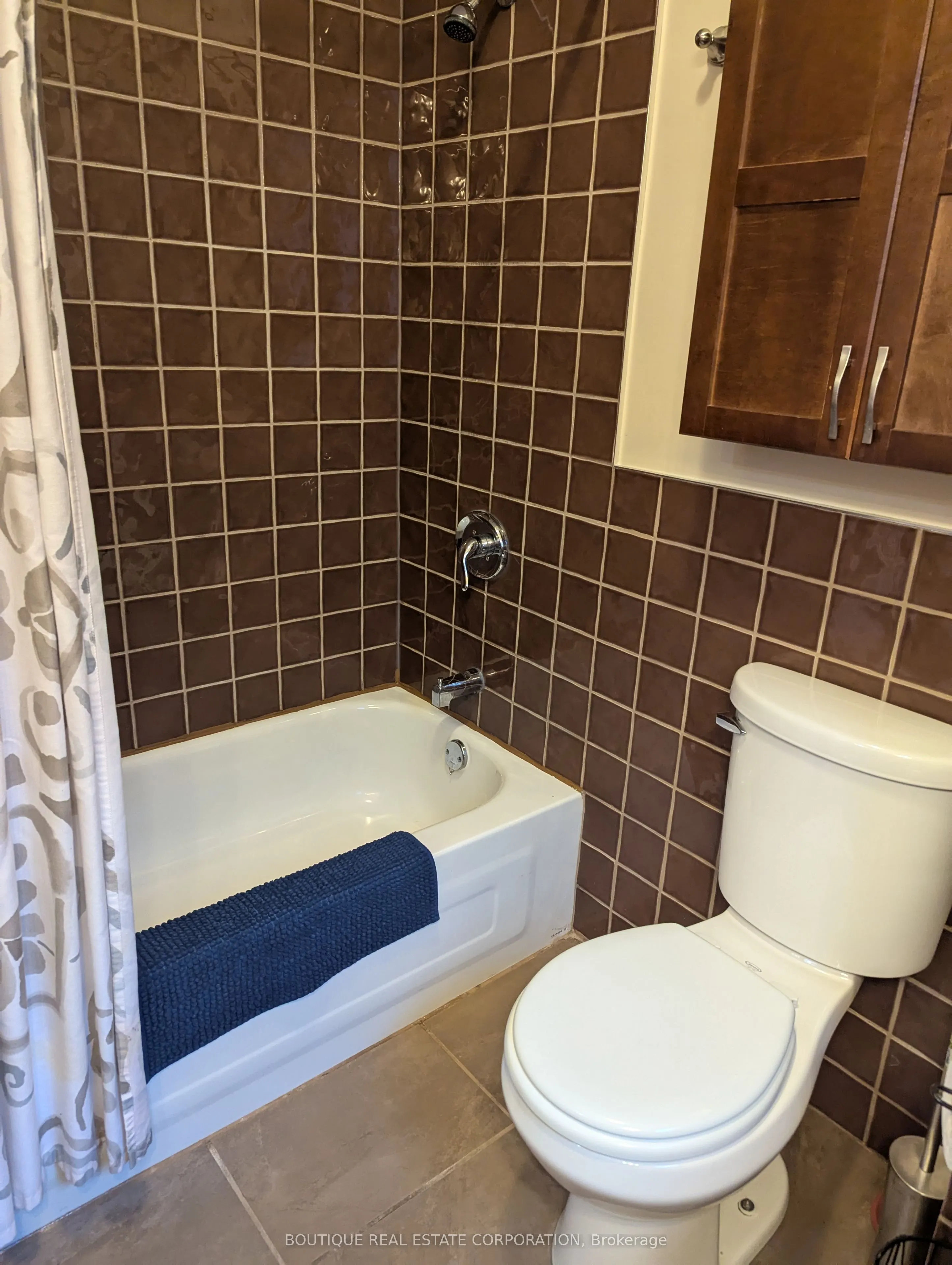 2222 Dundas Street W, #202