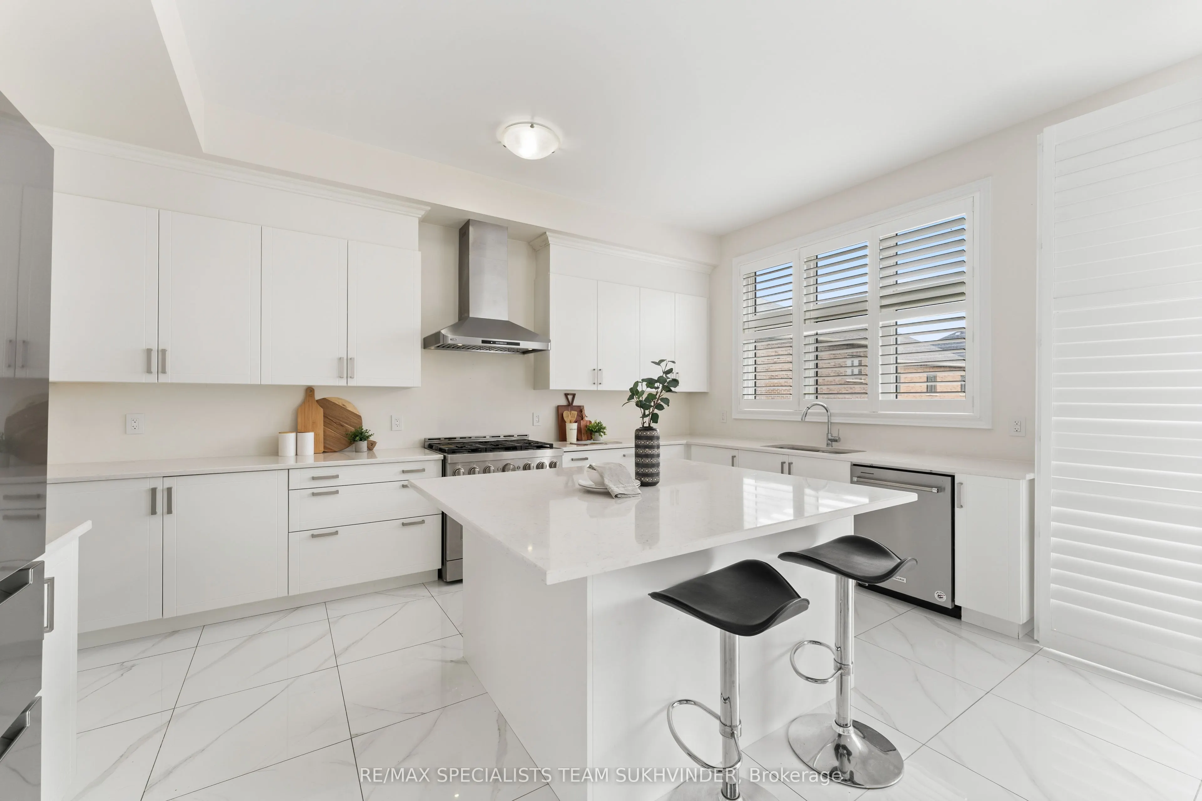 27 Daisy Meadow Crescent