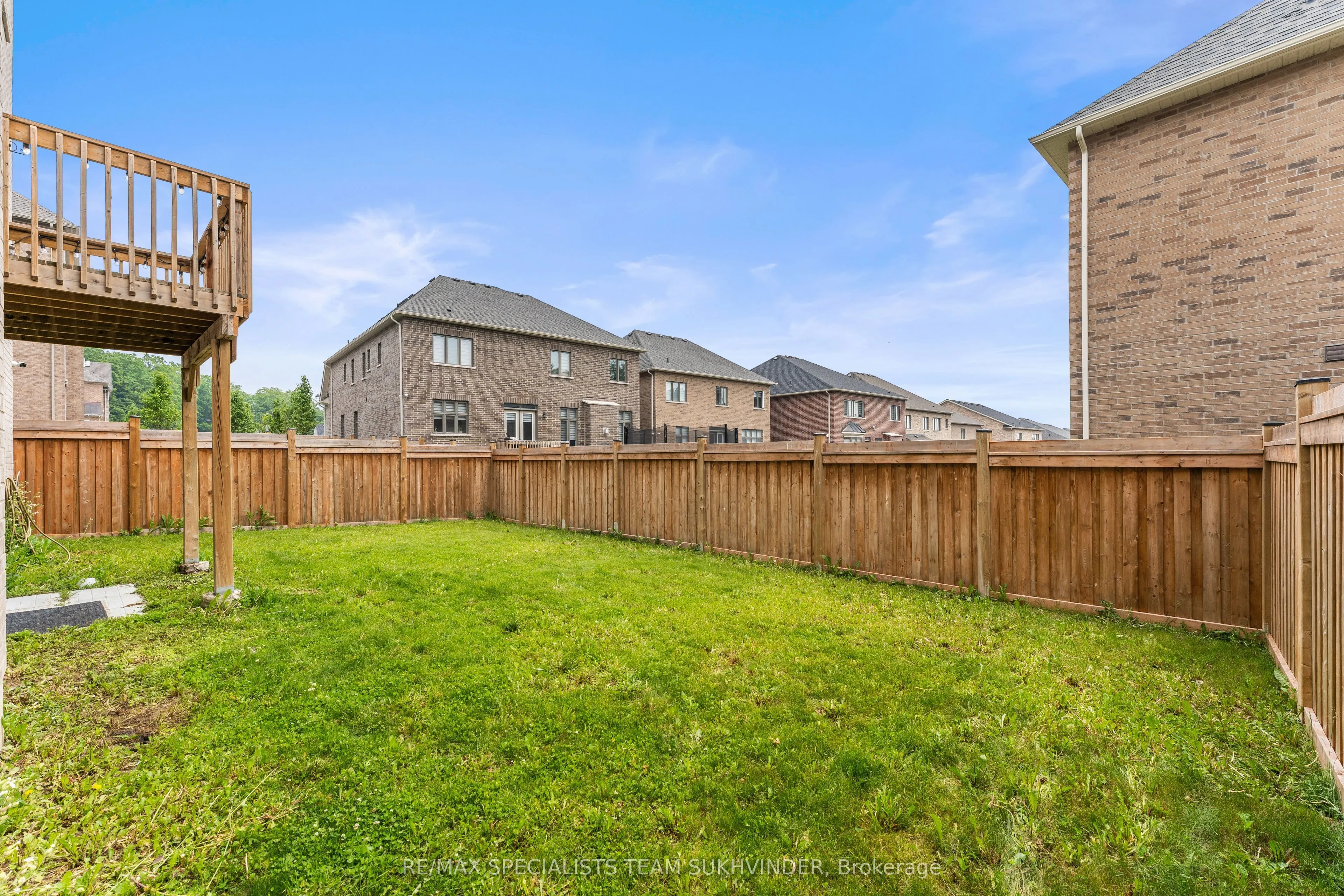 27 Daisy Meadow Crescent