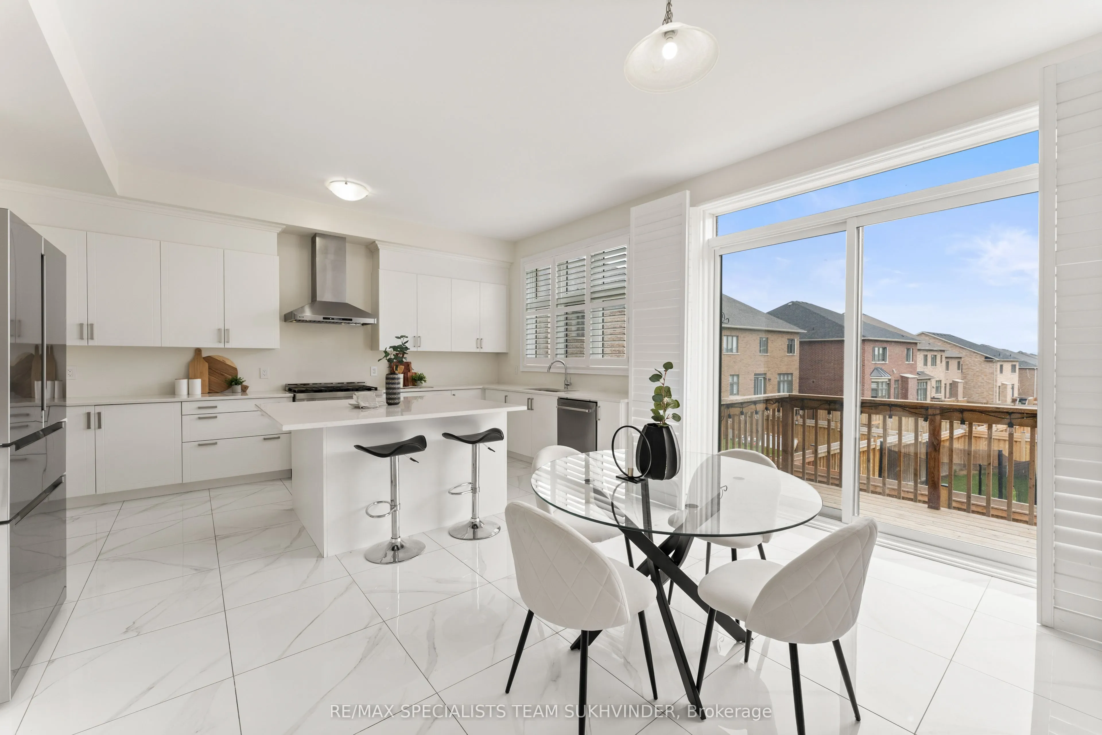 27 Daisy Meadow Crescent