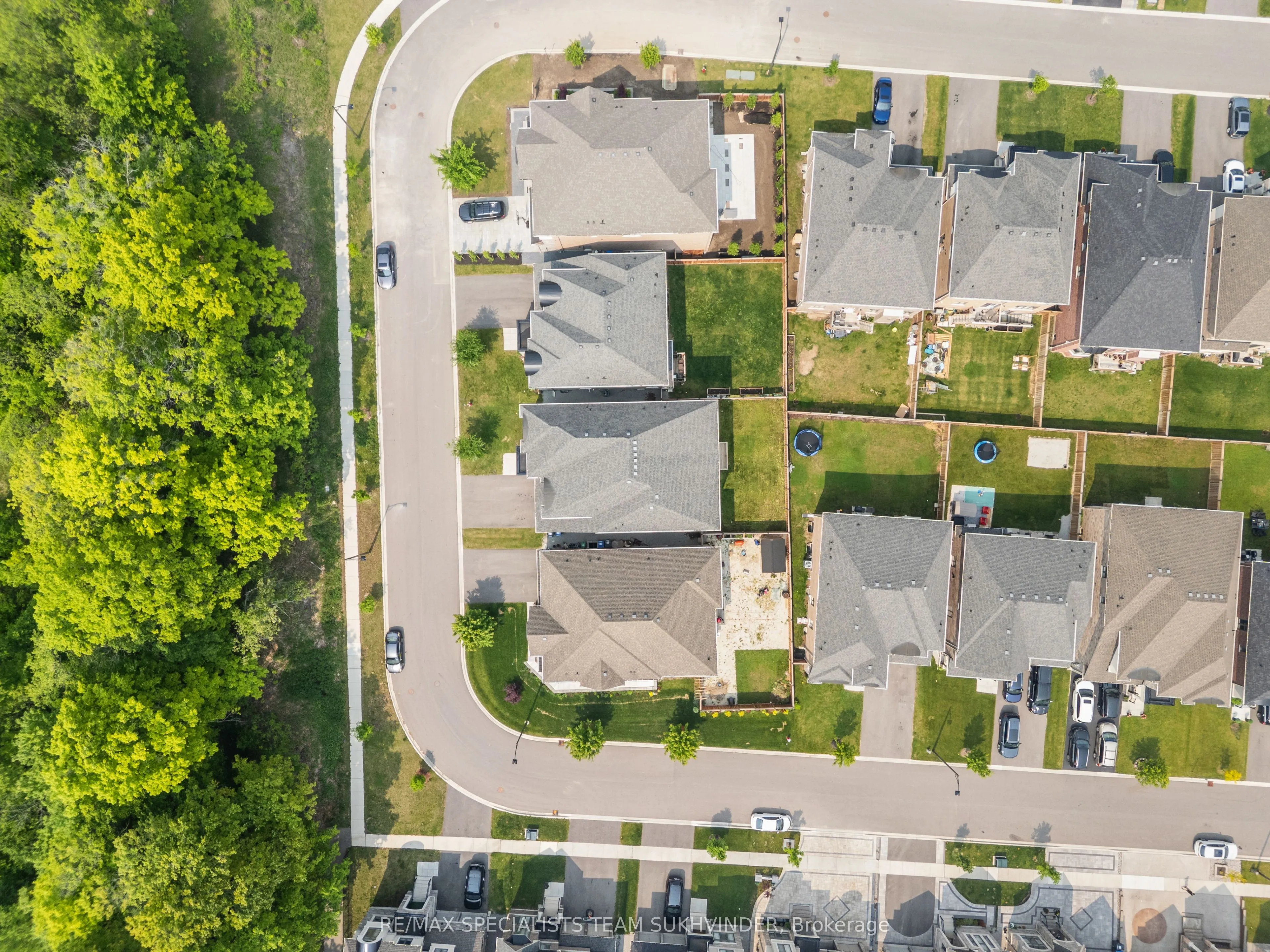 27 Daisy Meadow Crescent
