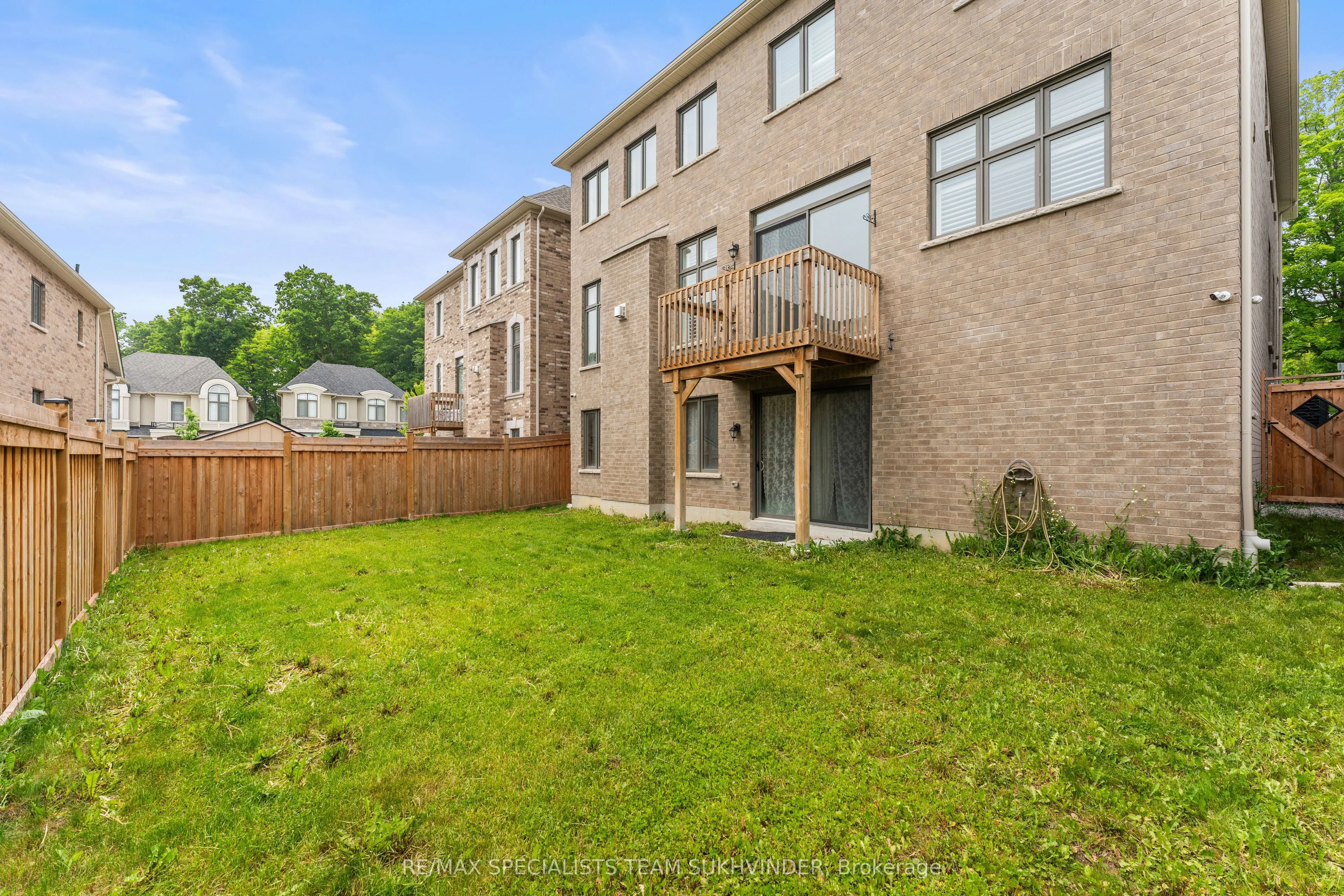 27 Daisy Meadow Crescent
