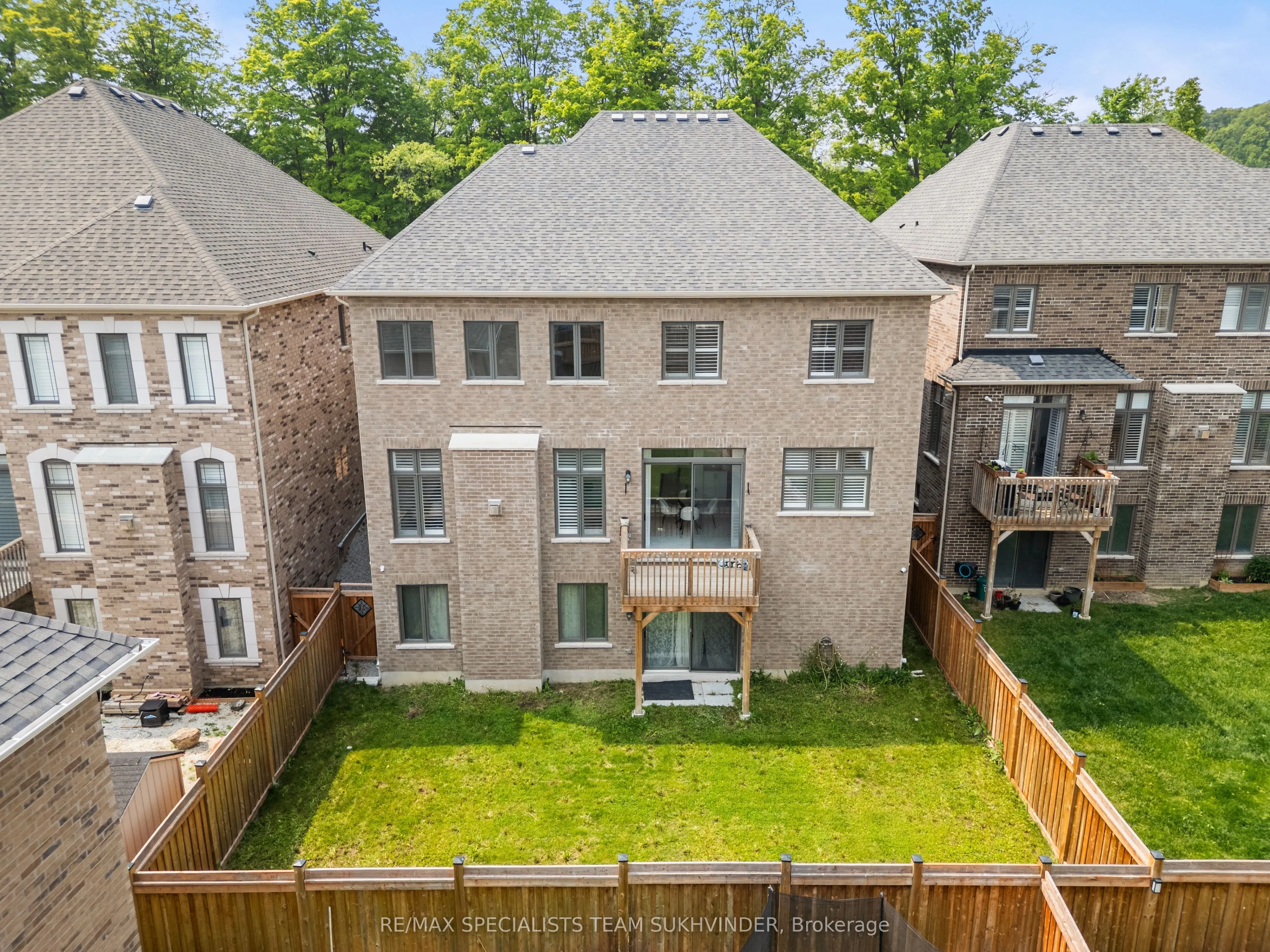 27 Daisy Meadow Crescent