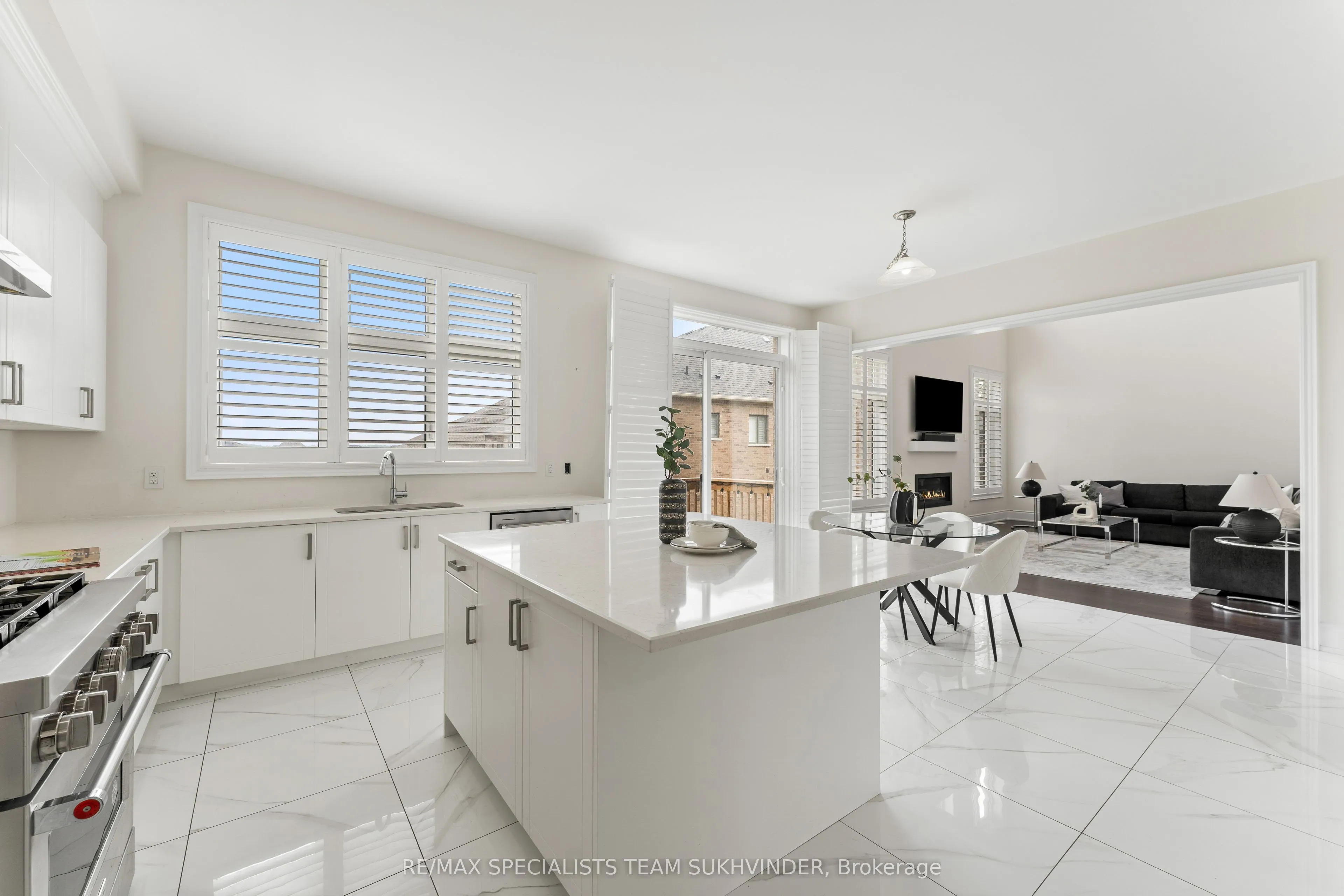 27 Daisy Meadow Crescent