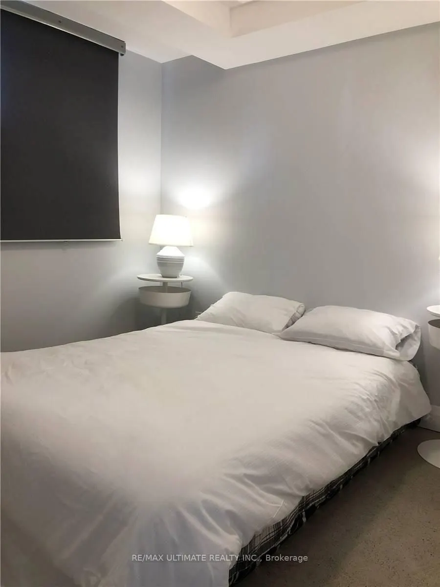 230 South Kingsway, #9