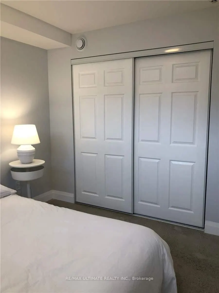 230 South Kingsway, #9