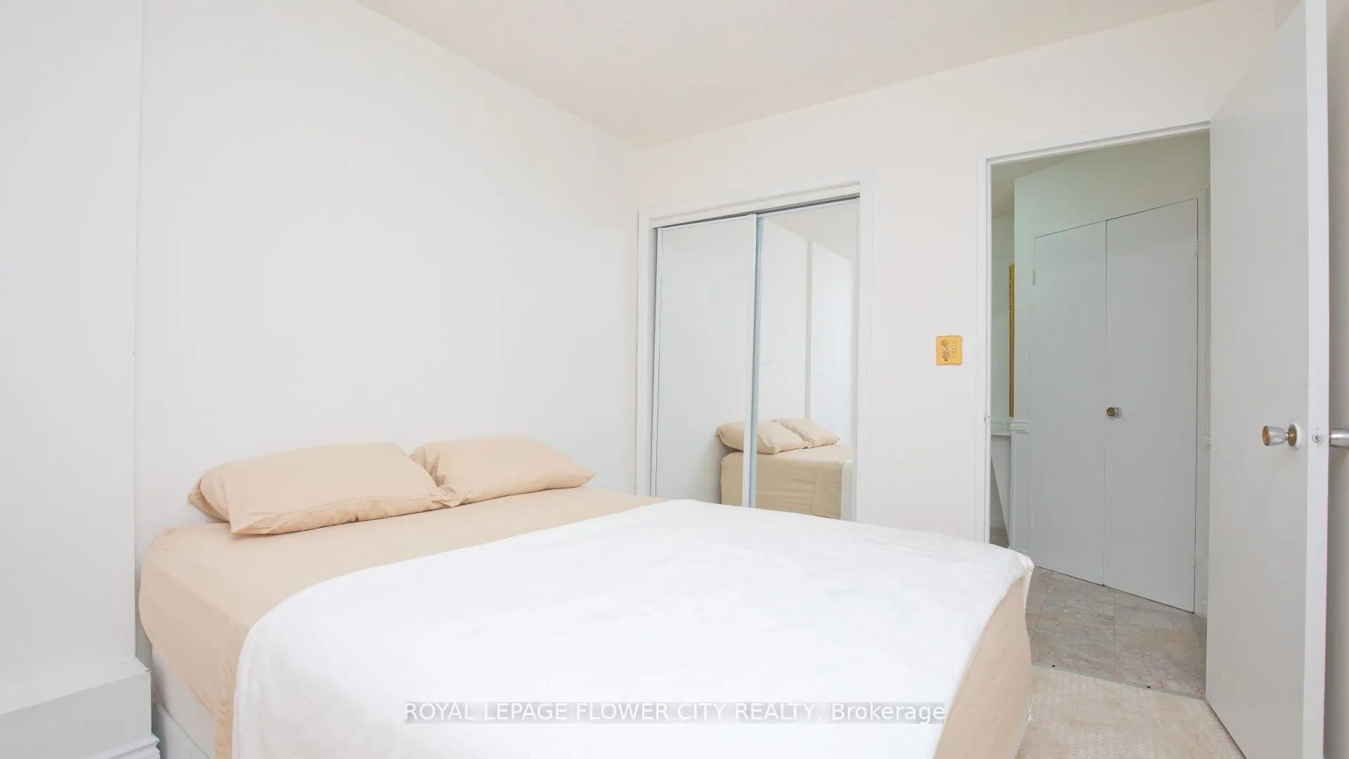 345 Driftwood Avenue, #207