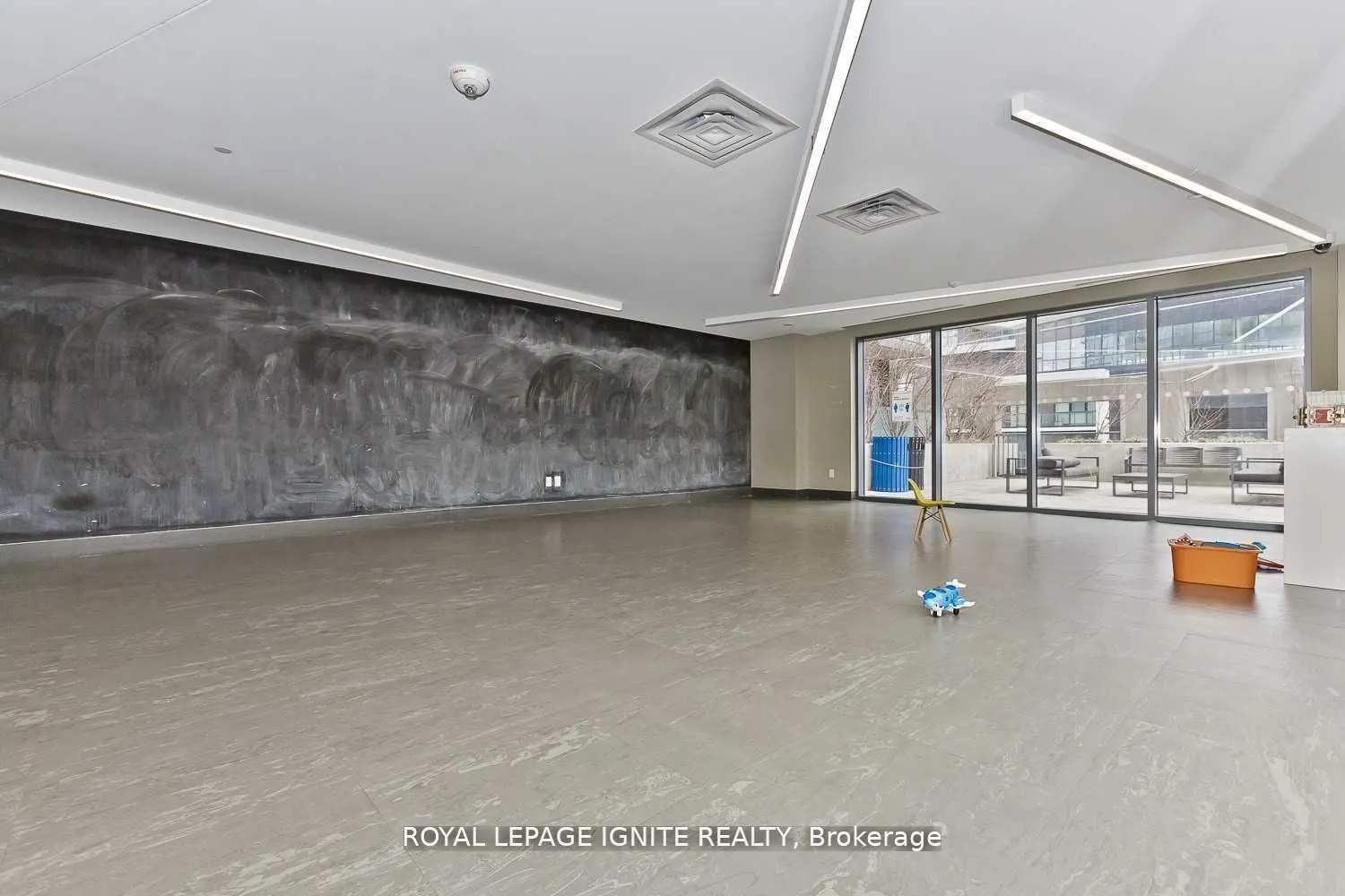 5033 Four Springs Avenue, #1618