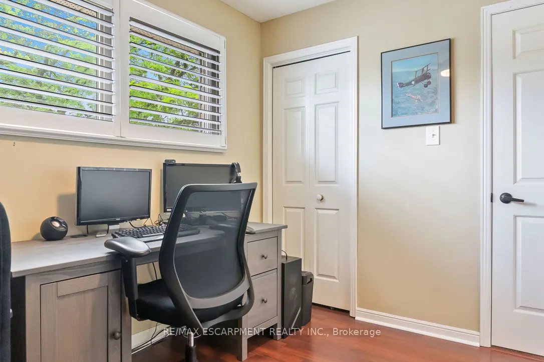 1043 Vanier Drive