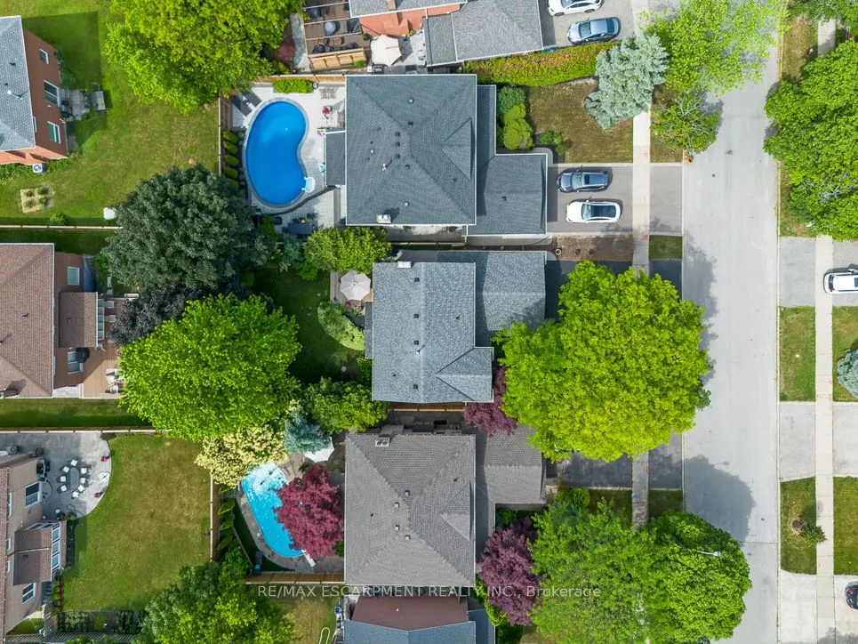 1043 Vanier Drive