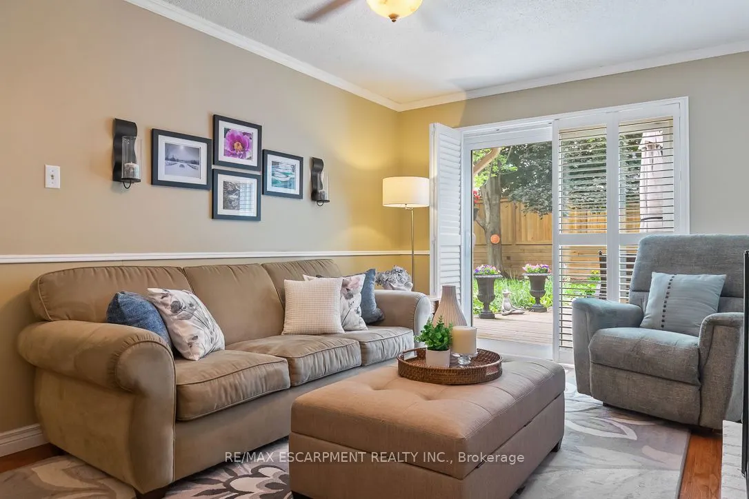 1043 Vanier Drive