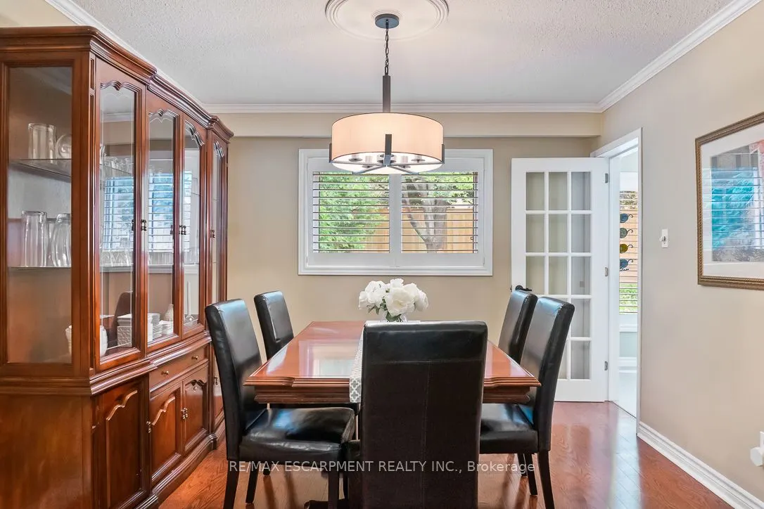 1043 Vanier Drive