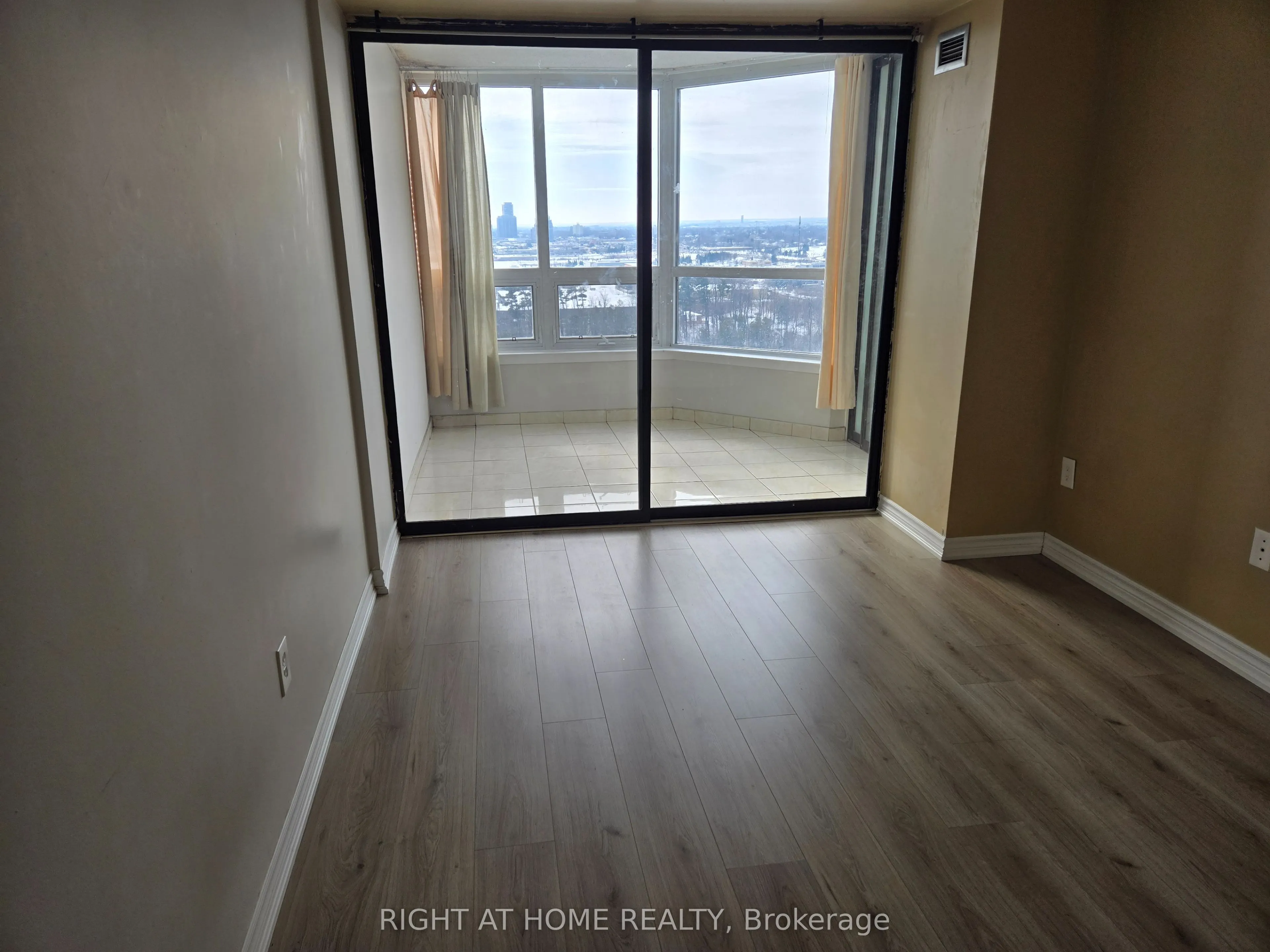 8 Lisa Street, #1803