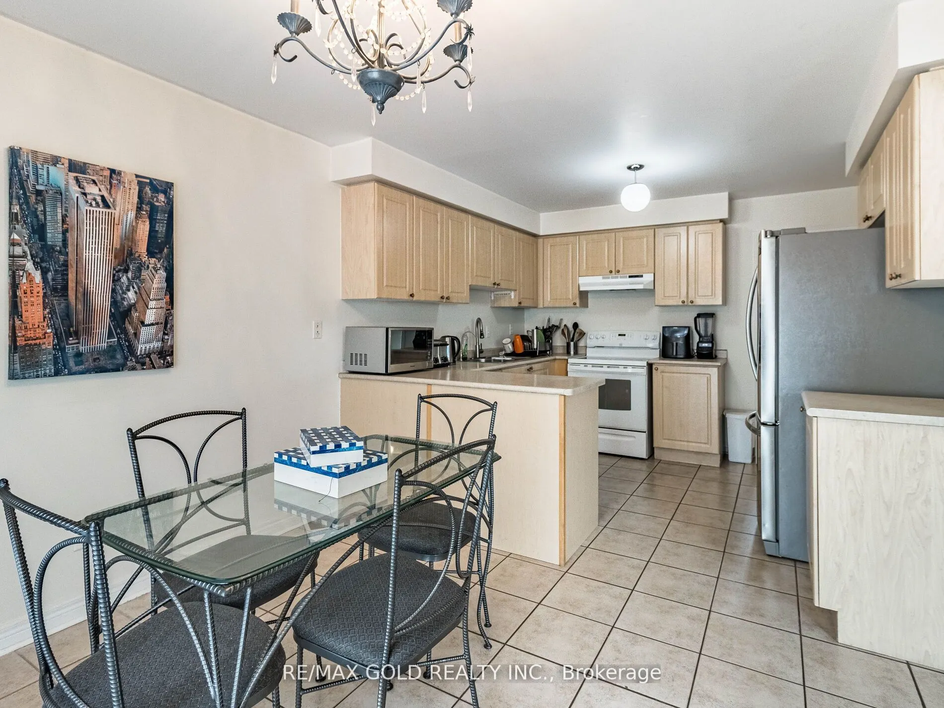 24 Bramoak Crescent