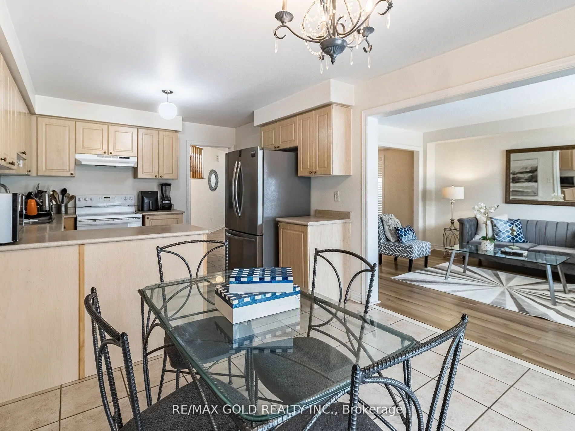 24 Bramoak Crescent