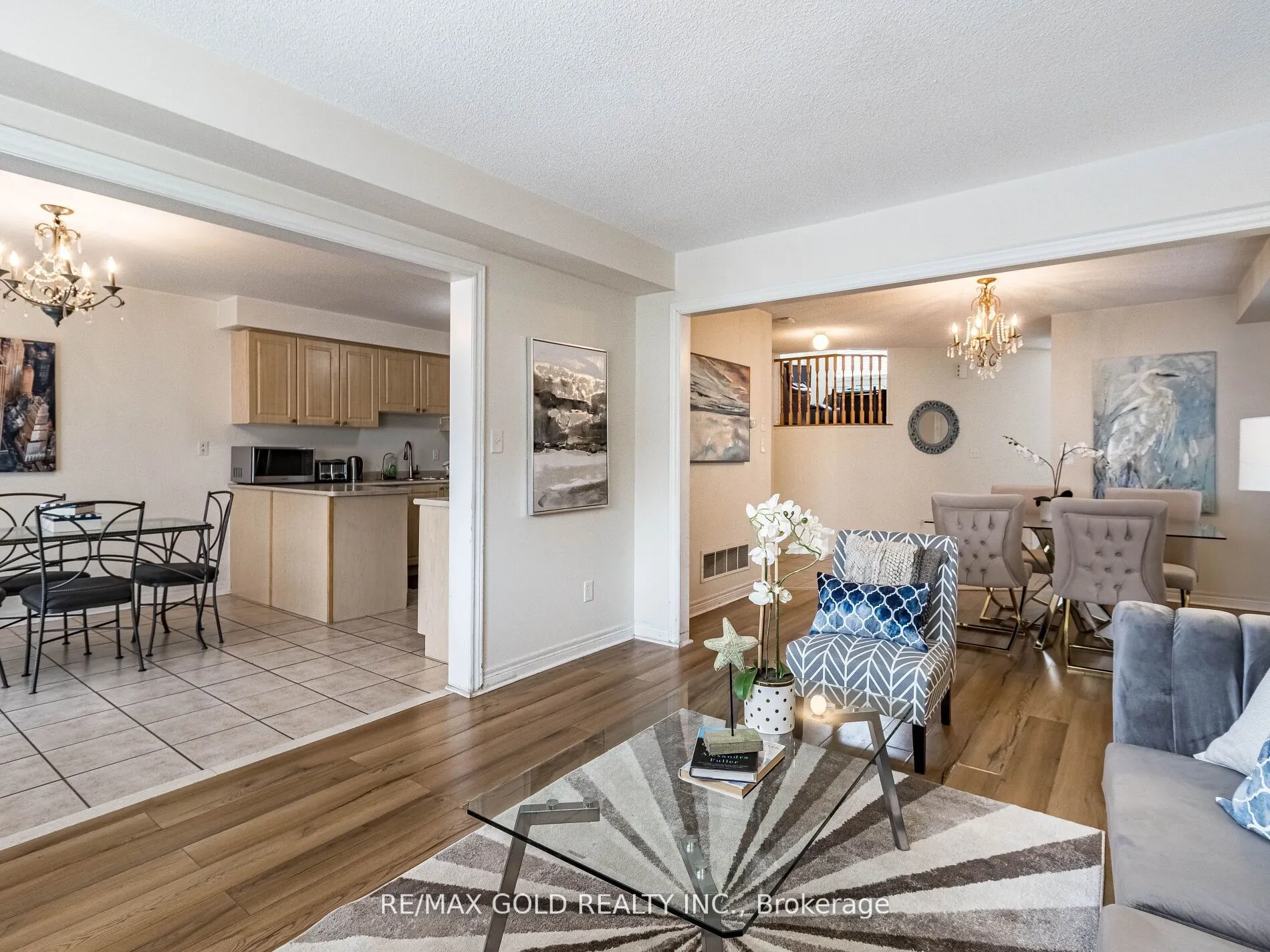 24 Bramoak Crescent