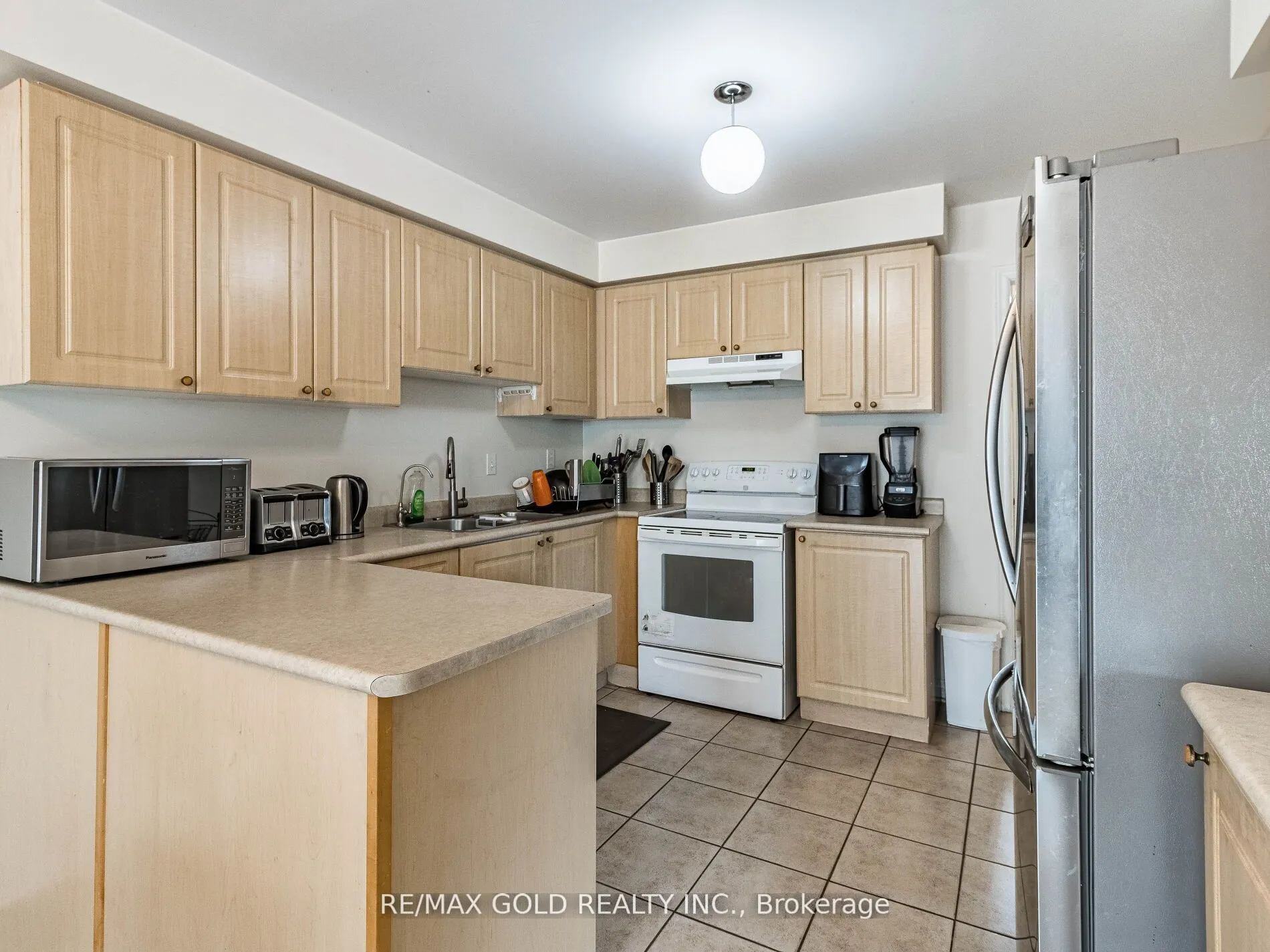 24 Bramoak Crescent