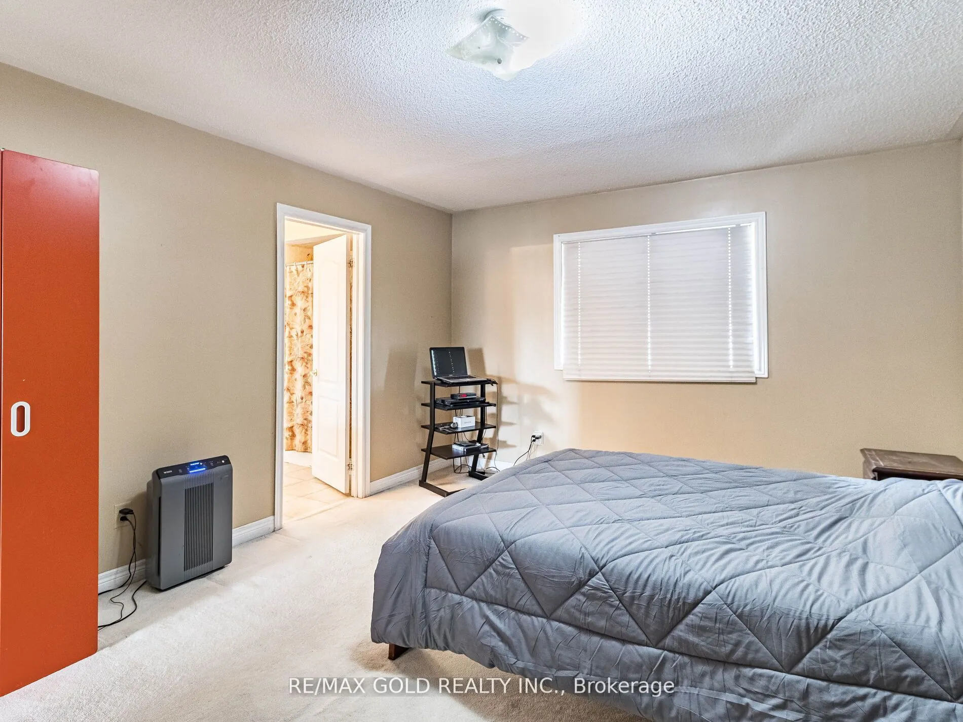 24 Bramoak Crescent