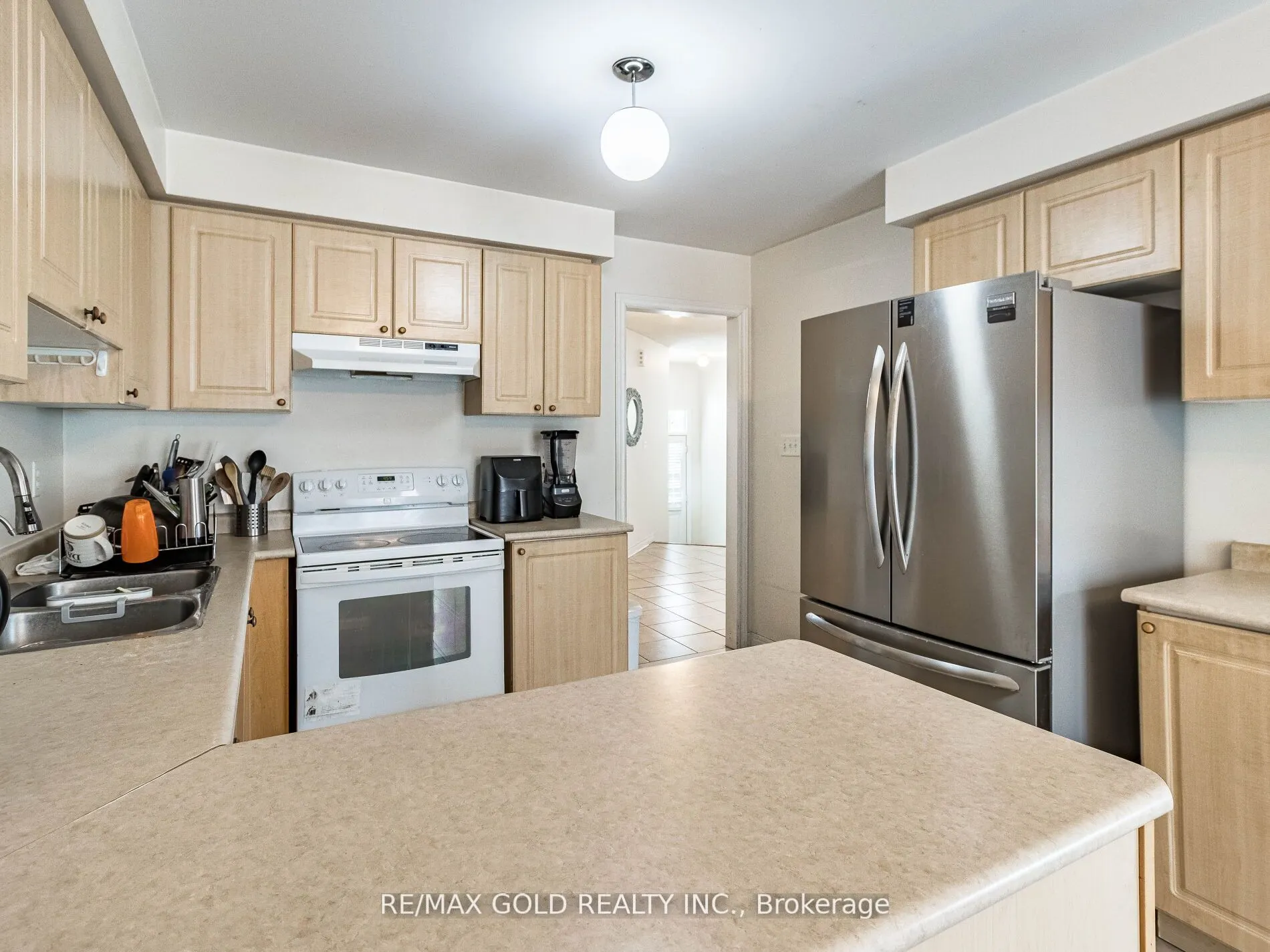 24 Bramoak Crescent