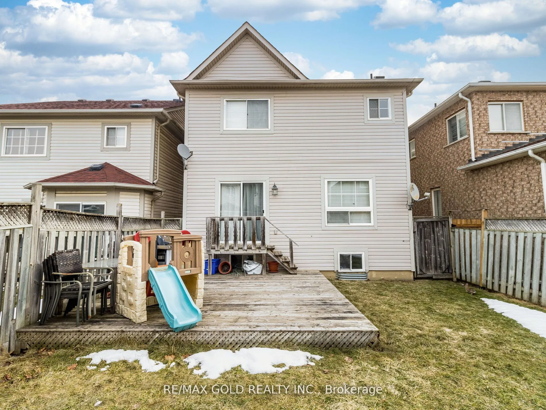 24 Bramoak Crescent