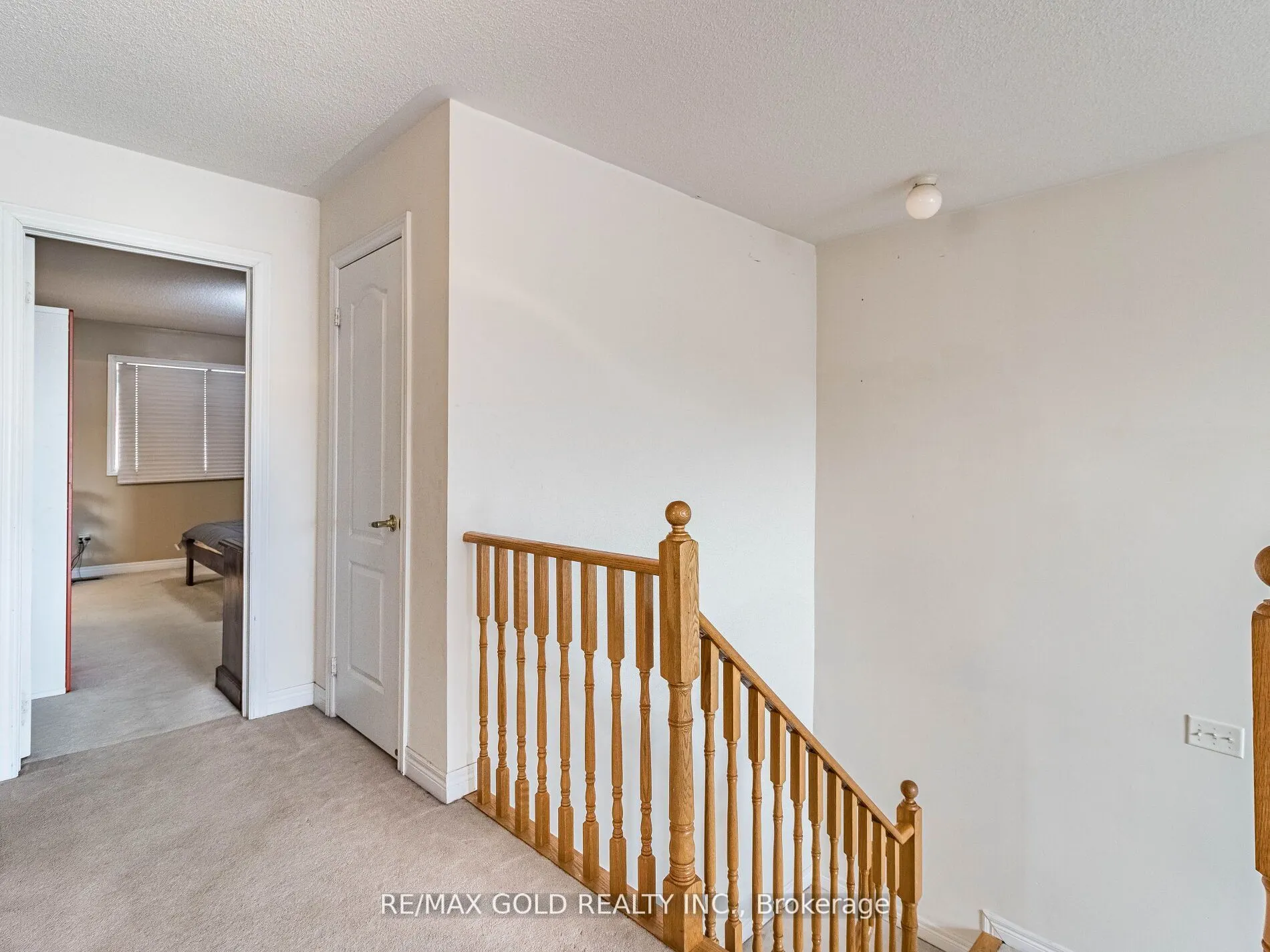 24 Bramoak Crescent