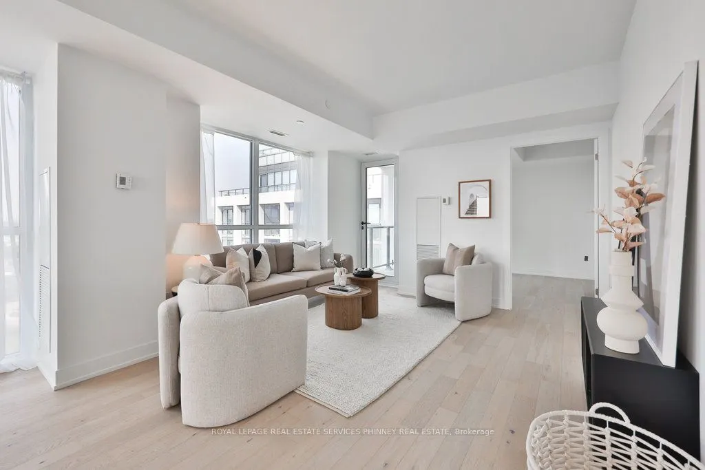 1063 Douglas Mccurdy Common, #1207