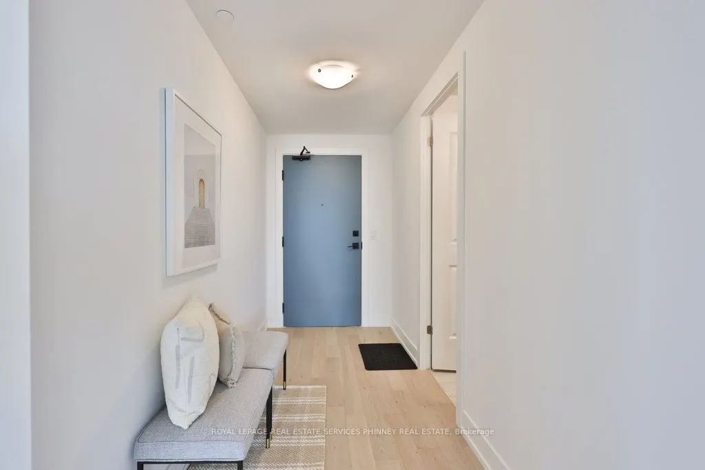 1063 Douglas Mccurdy Common, #1207