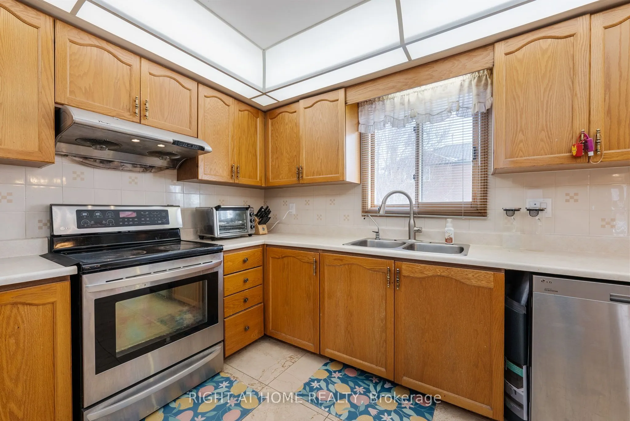 5676 Brightpool Crescent